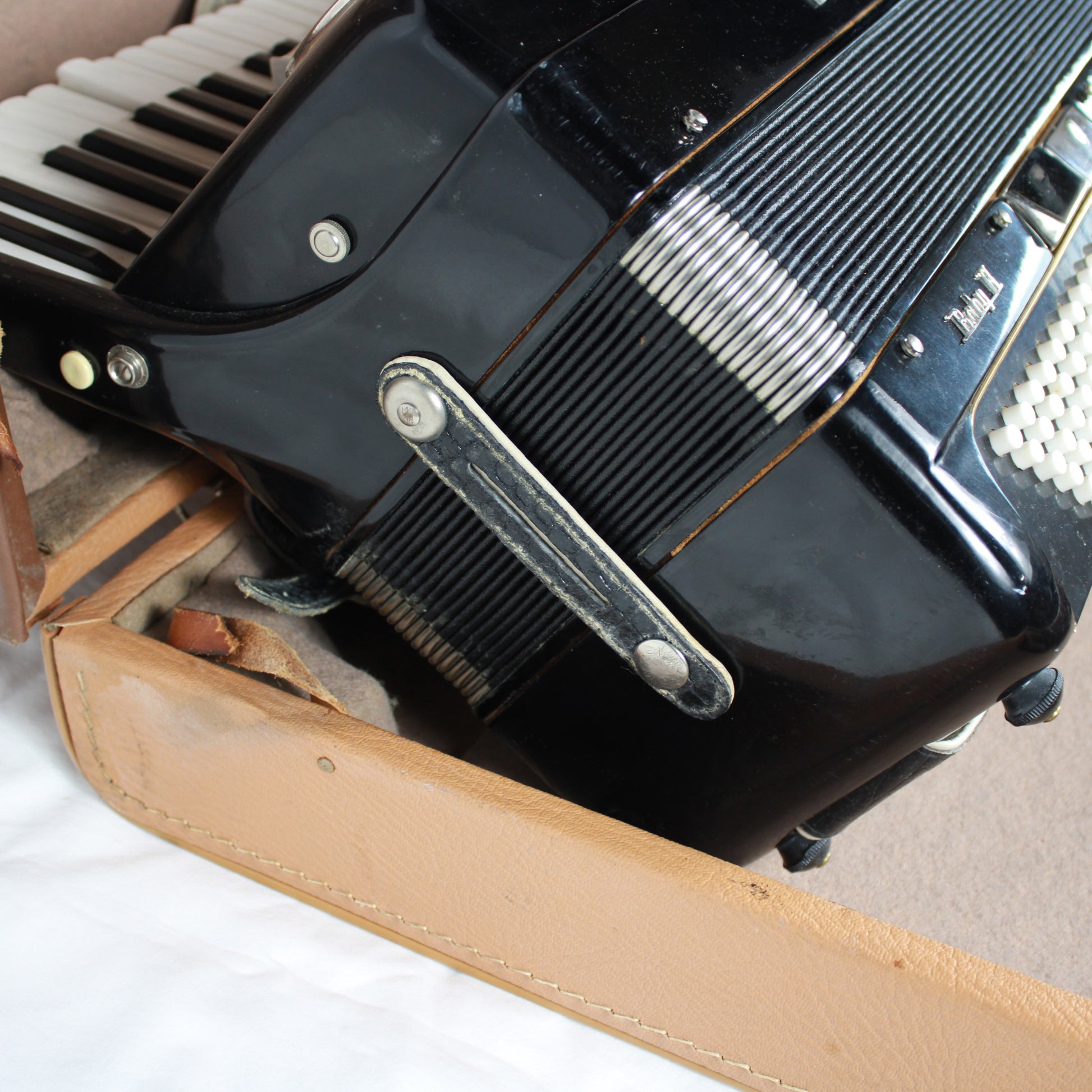1960s Delicia Baby II Piano Accordion with Hard Case - Black