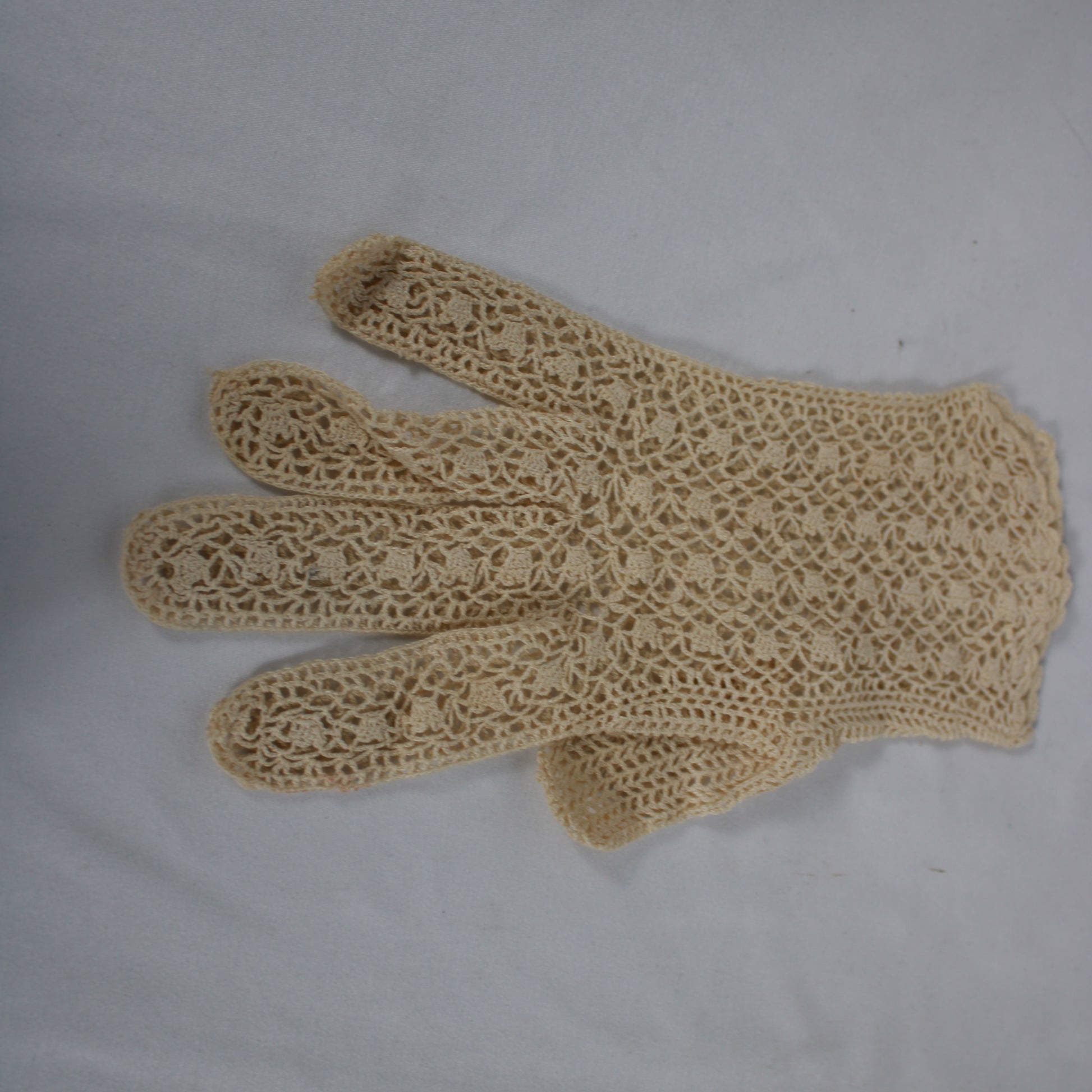 Cream Crochet Cotton Lace Gloves - Short Wrist-Length Dress Accessories