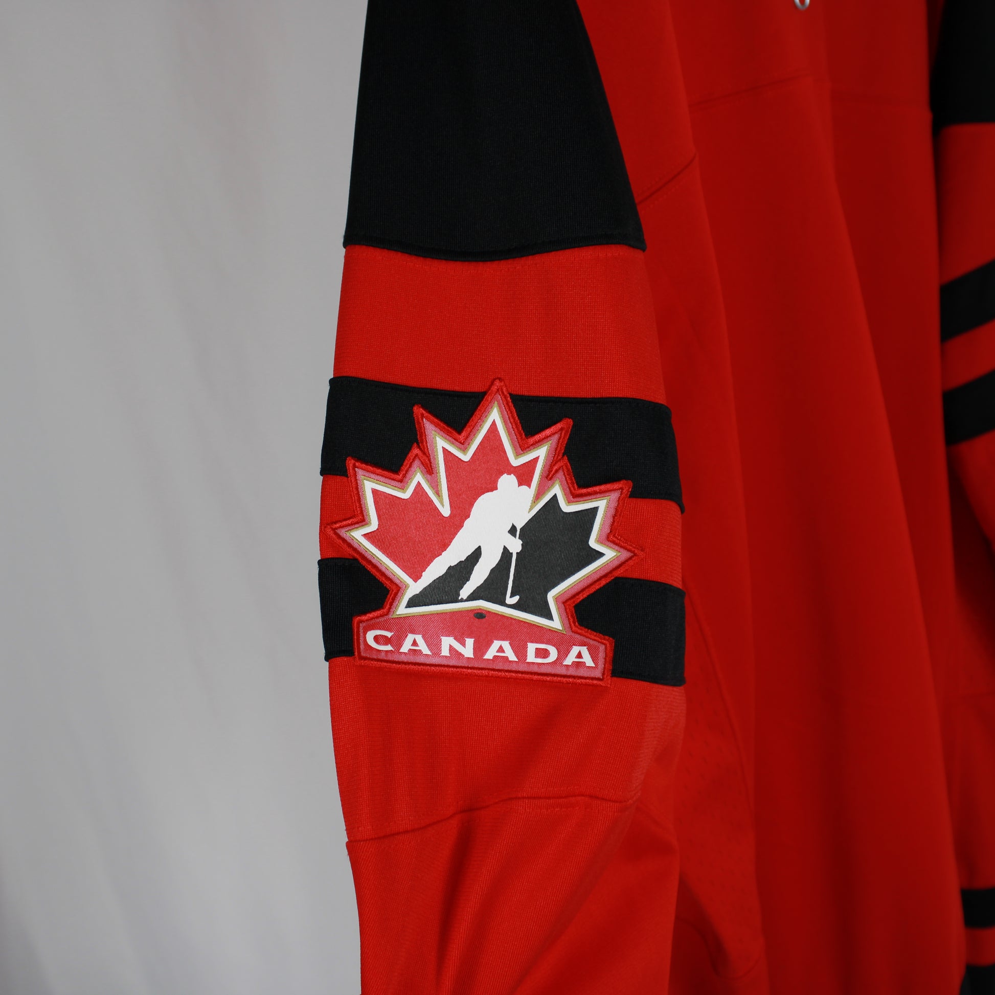 NWT Team Canada Nike Olympic Replica Hockey Jersey Red Men's Size Large