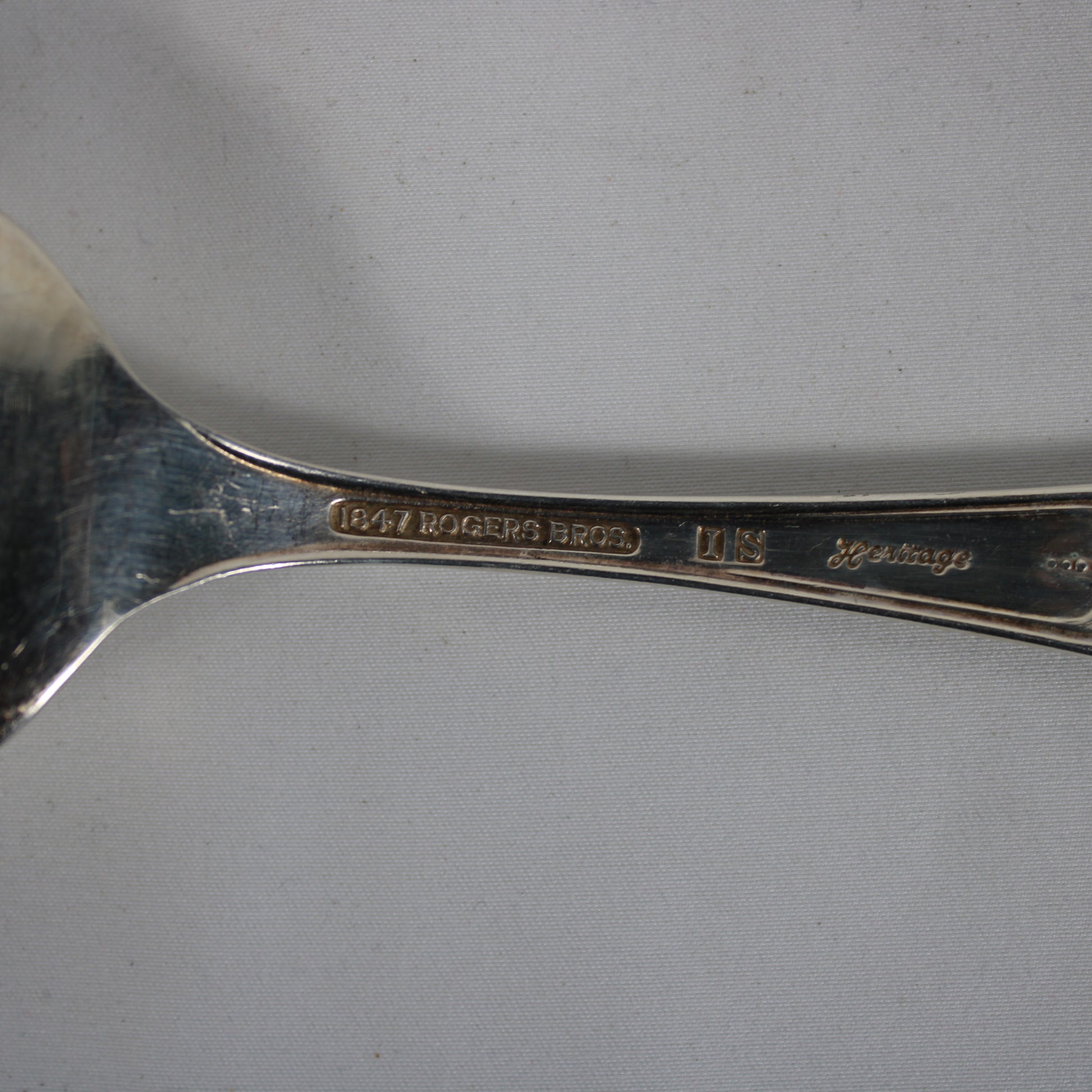 1847 Rogers Bros Heritage Silver plate Flatware Set 0f 131 Pcs