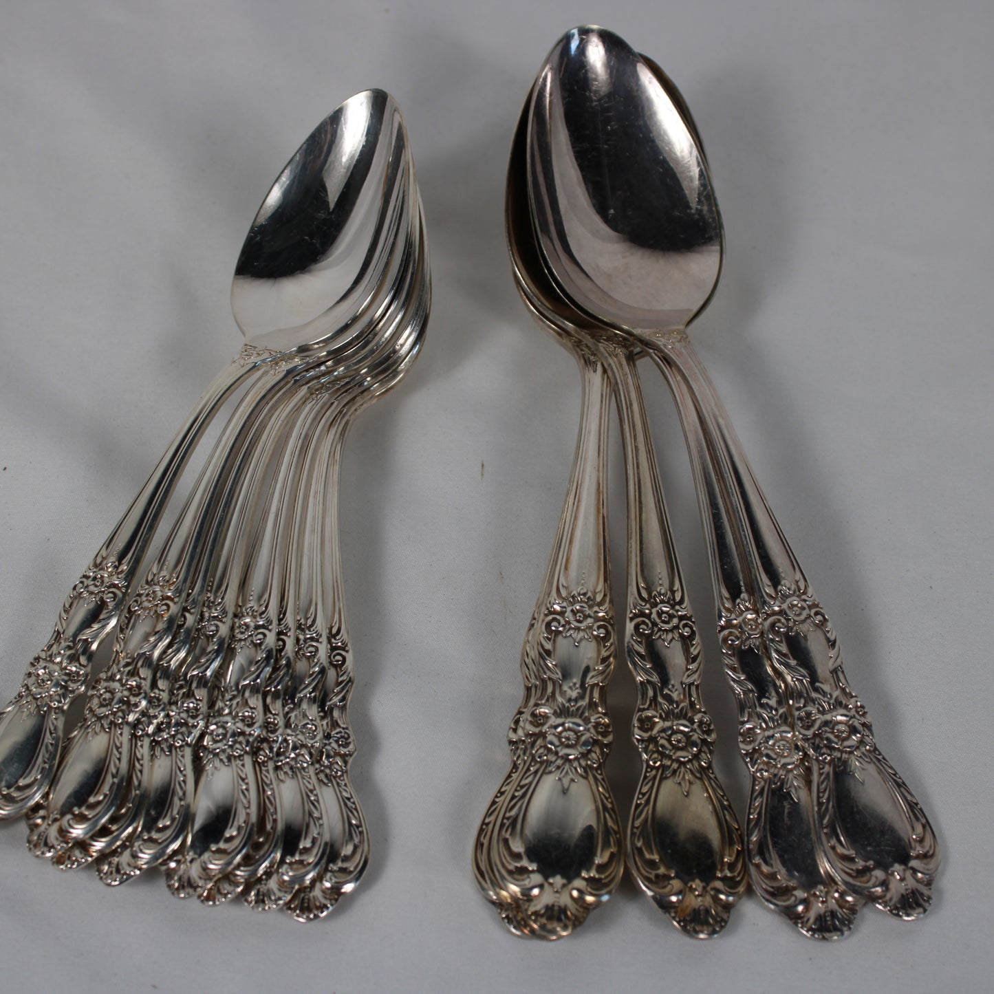 1847 Rogers Bros Heritage Silver plate Flatware Set 0f 131 Pcs