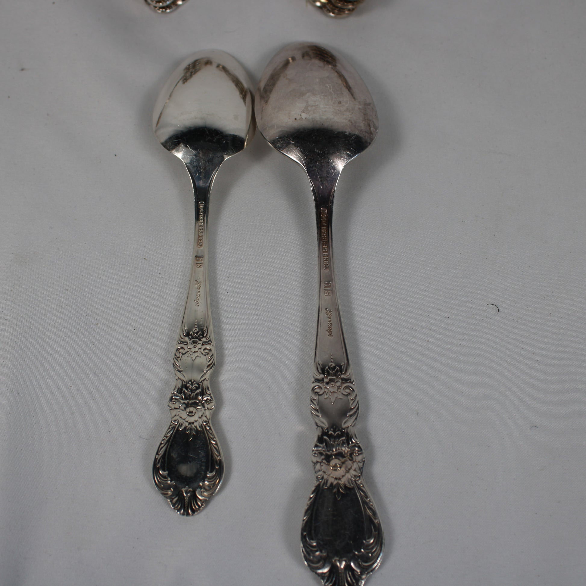 1847 Rogers Bros Heritage Silver plate Flatware Set 0f 131 Pcs