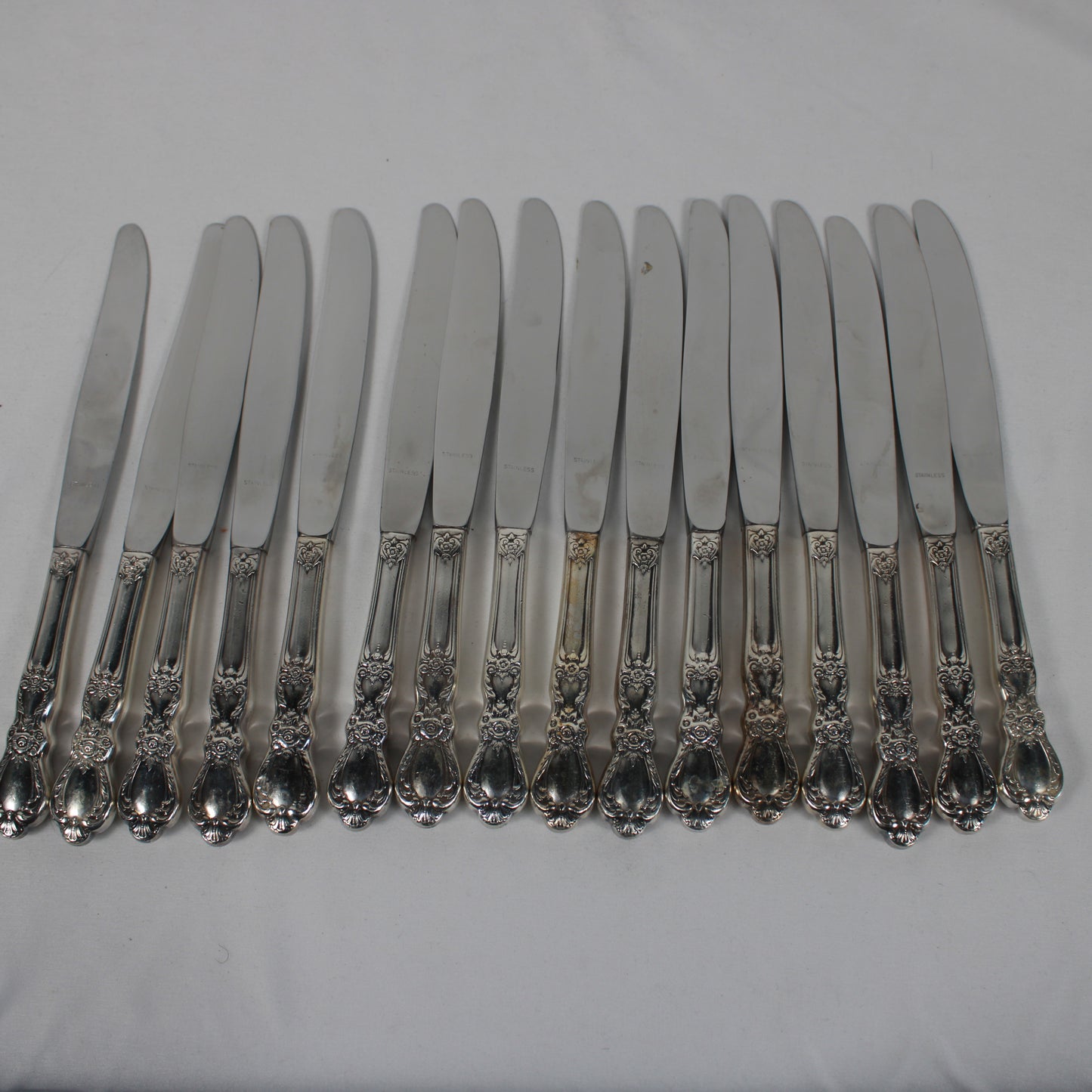 1847 Rogers Bros Heritage Silver plate Flatware Set 0f 131 Pcs
