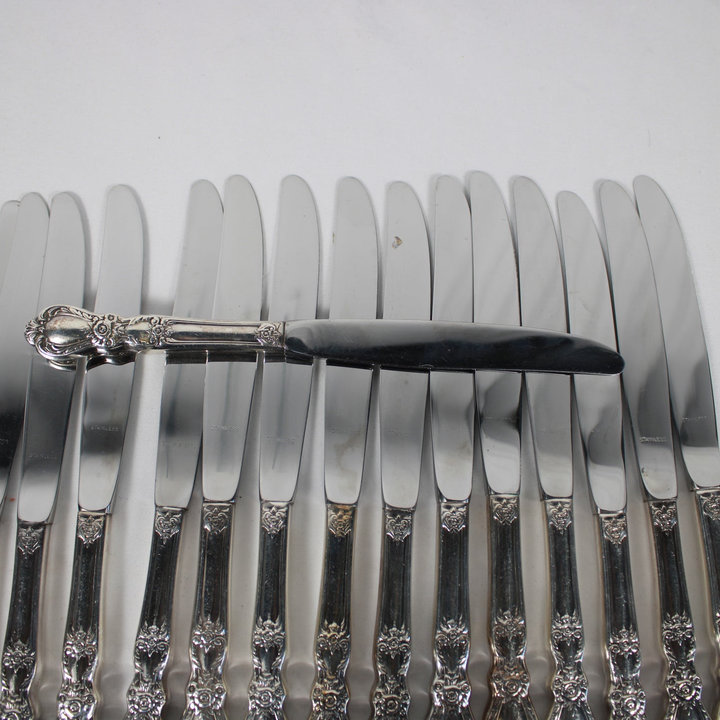 1847 Rogers Bros Heritage Silver plate Flatware Set 0f 131 Pcs