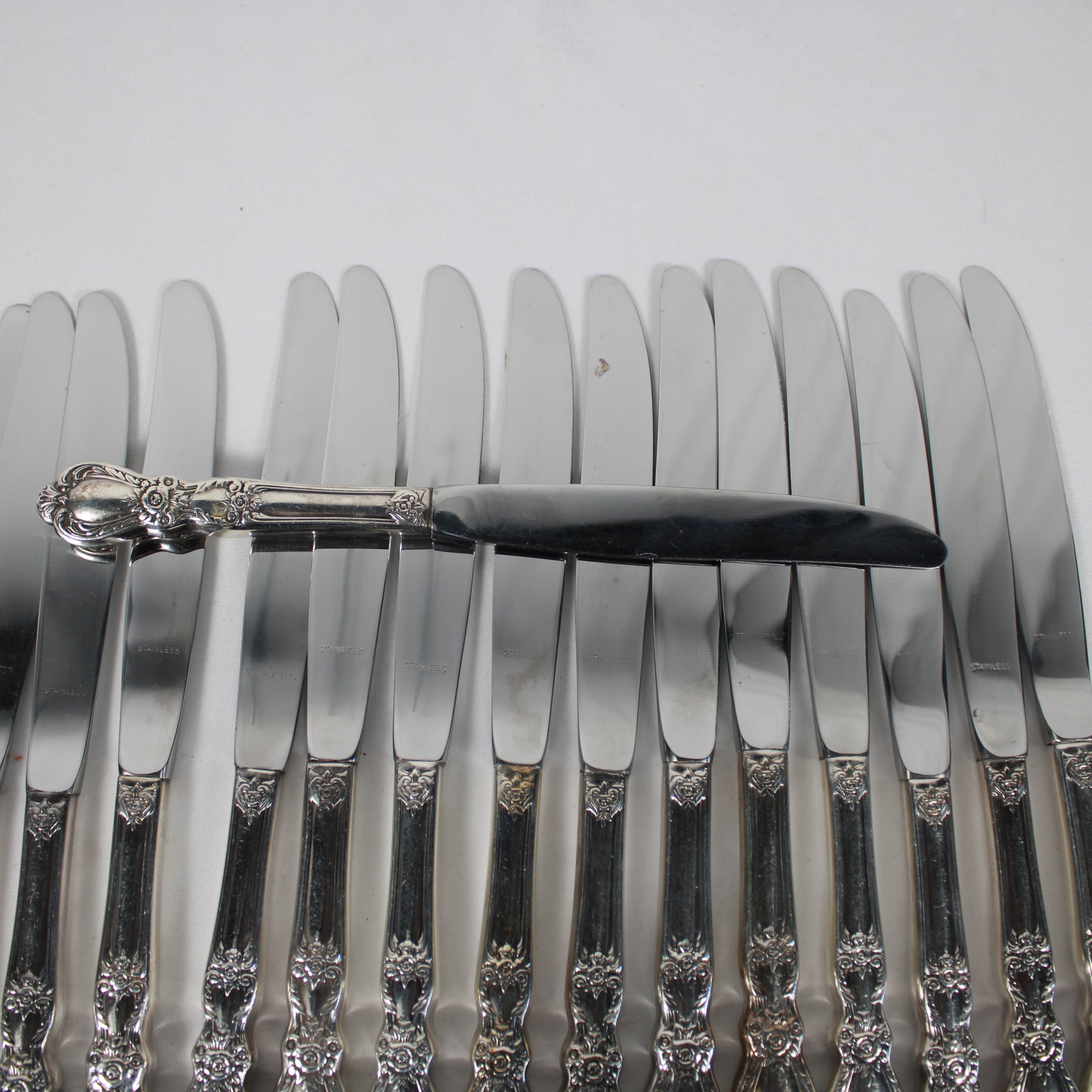 1847 Rogers Bros Heritage Silver plate Flatware Set 0f 131 Pcs