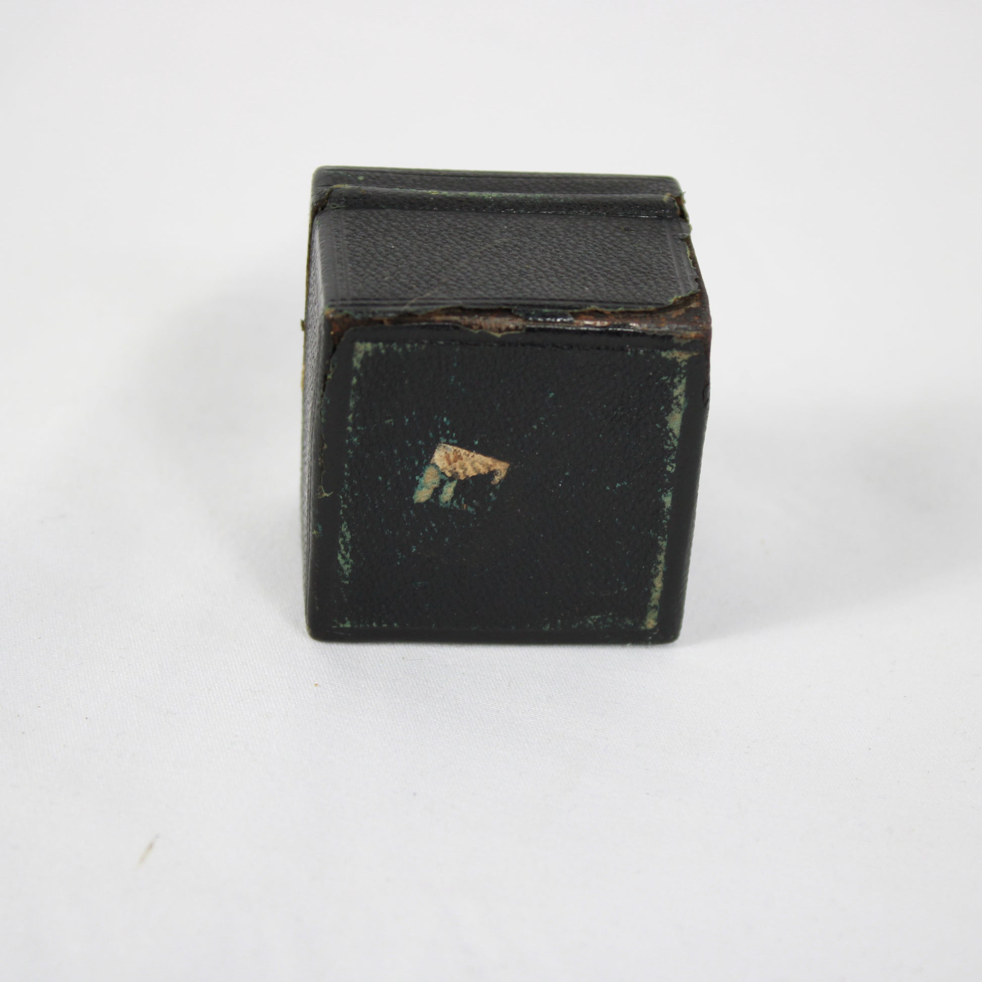 19th C Leather Travelling Inkwell – Vibrant Green Interior & Glass Insert