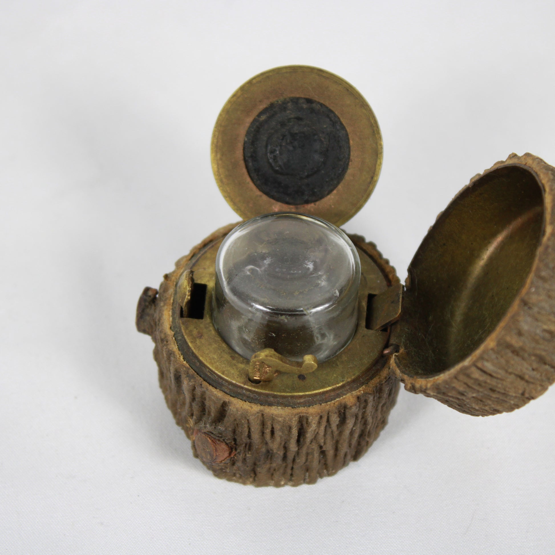 19th C Austro-Hungarian Faux Bark Travelling Inkwell – Montreux Floral Lid