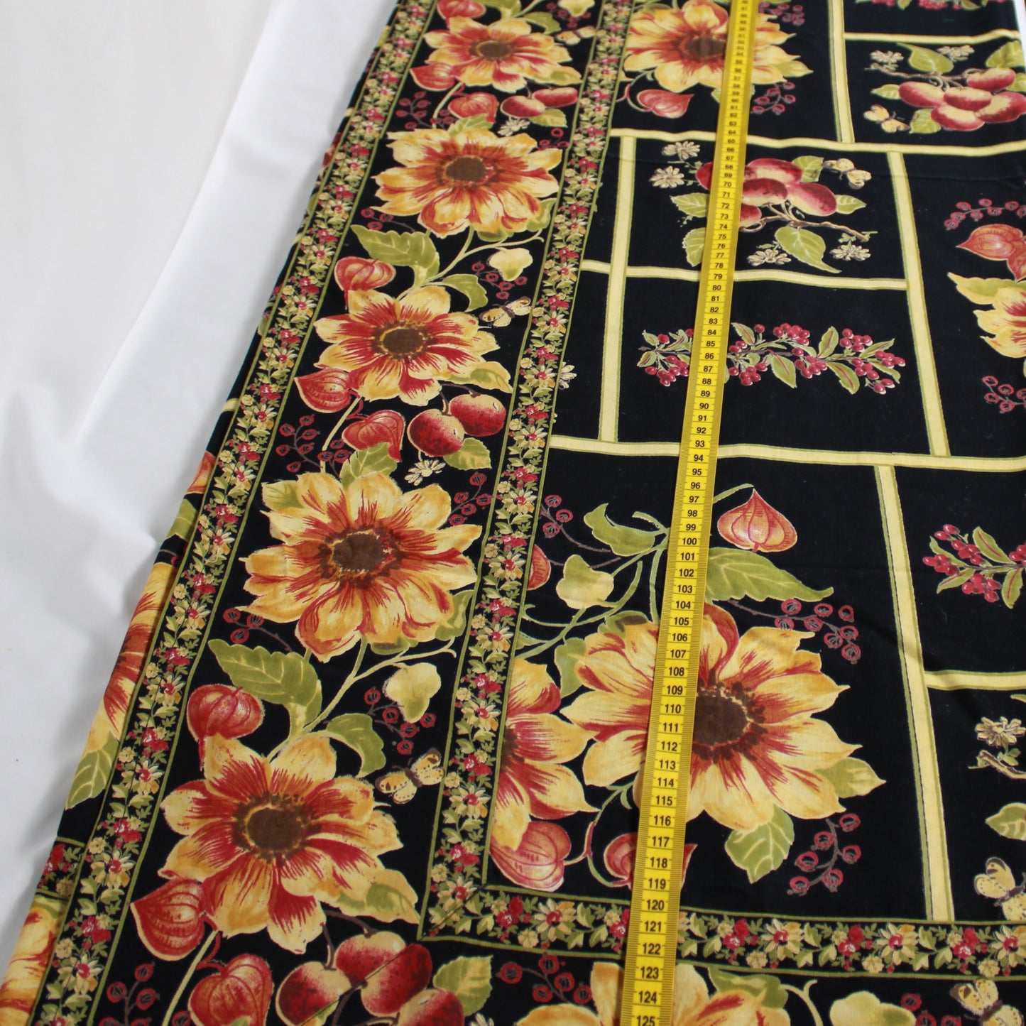 April Cornell Floral and Fruit Cotton Tablecloth 138 cm x 138 cm