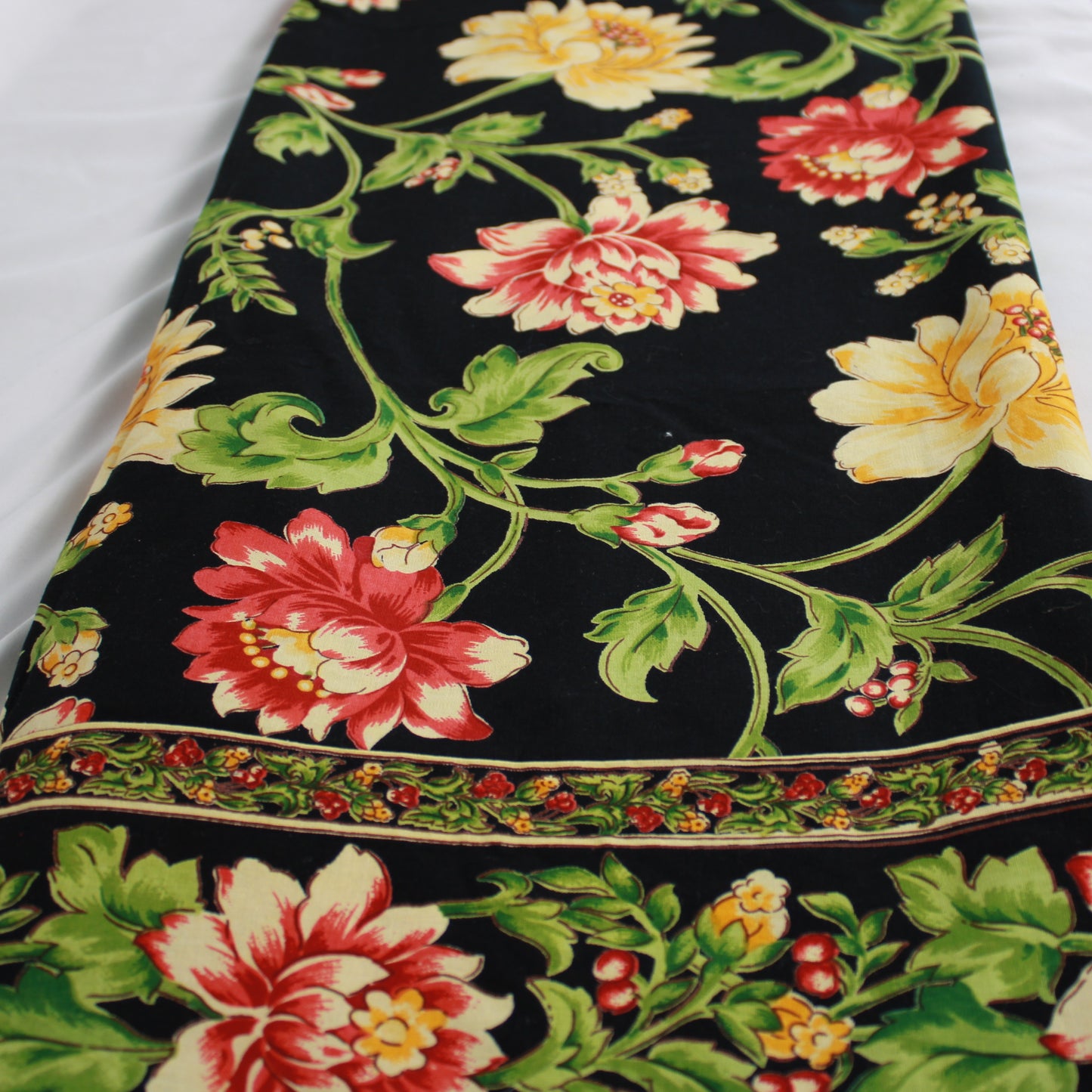 April Cornell Floral Cotton Square Tablecloth - 137 x 139 cm