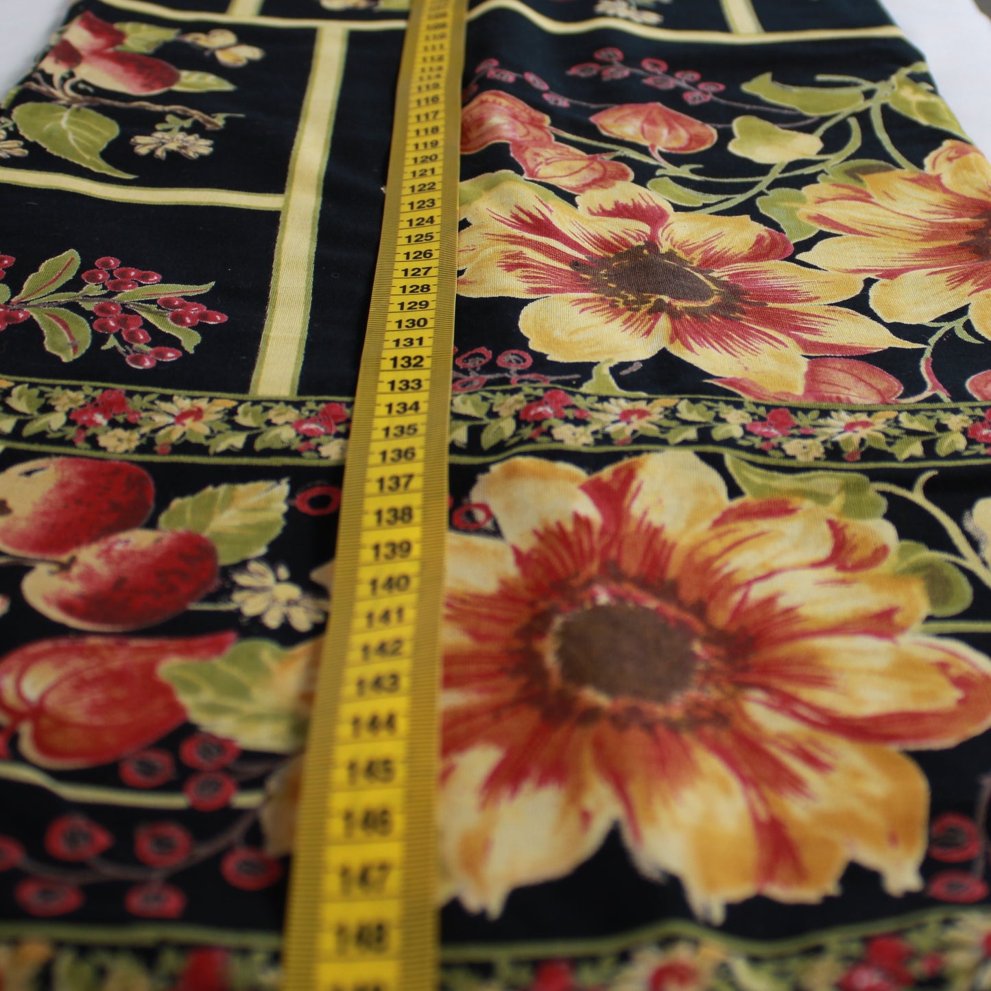 April Cornell Sunflower & Harvest Floral 100% Cotton Rectangular Tablecloth 150 x 225 cm