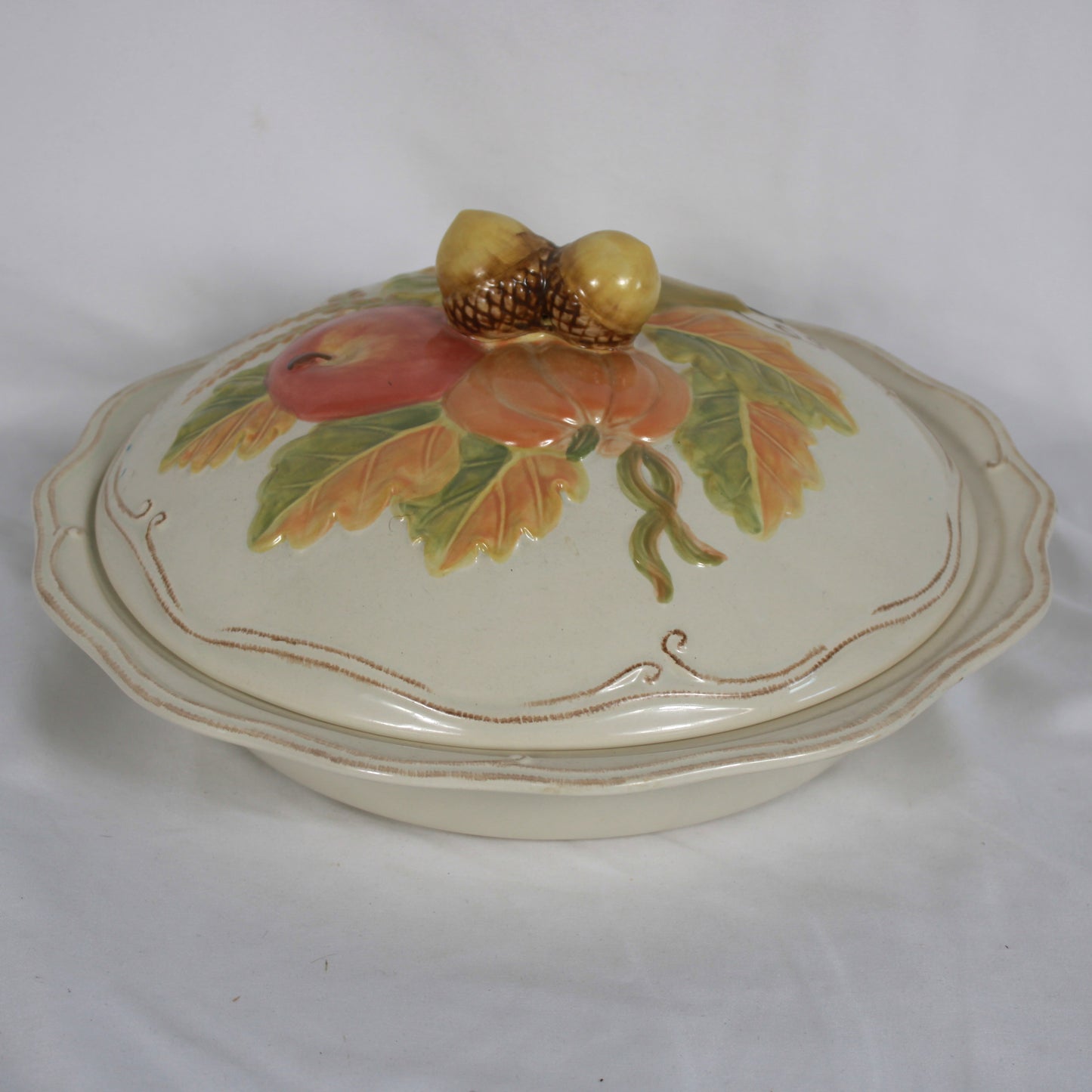 Pfaltzgraff Plymouth Covered Pie Dish - Harvest Acorn & Pumpkin Casserole