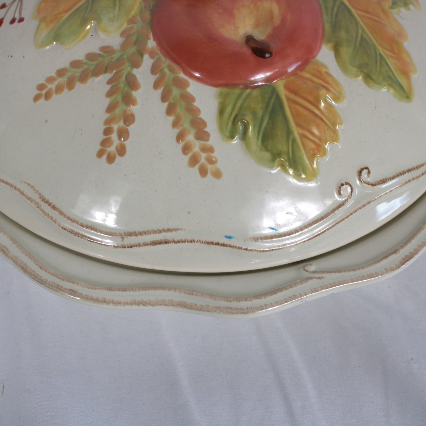 Pfaltzgraff Plymouth Covered Pie Dish - Harvest Acorn & Pumpkin Casserole