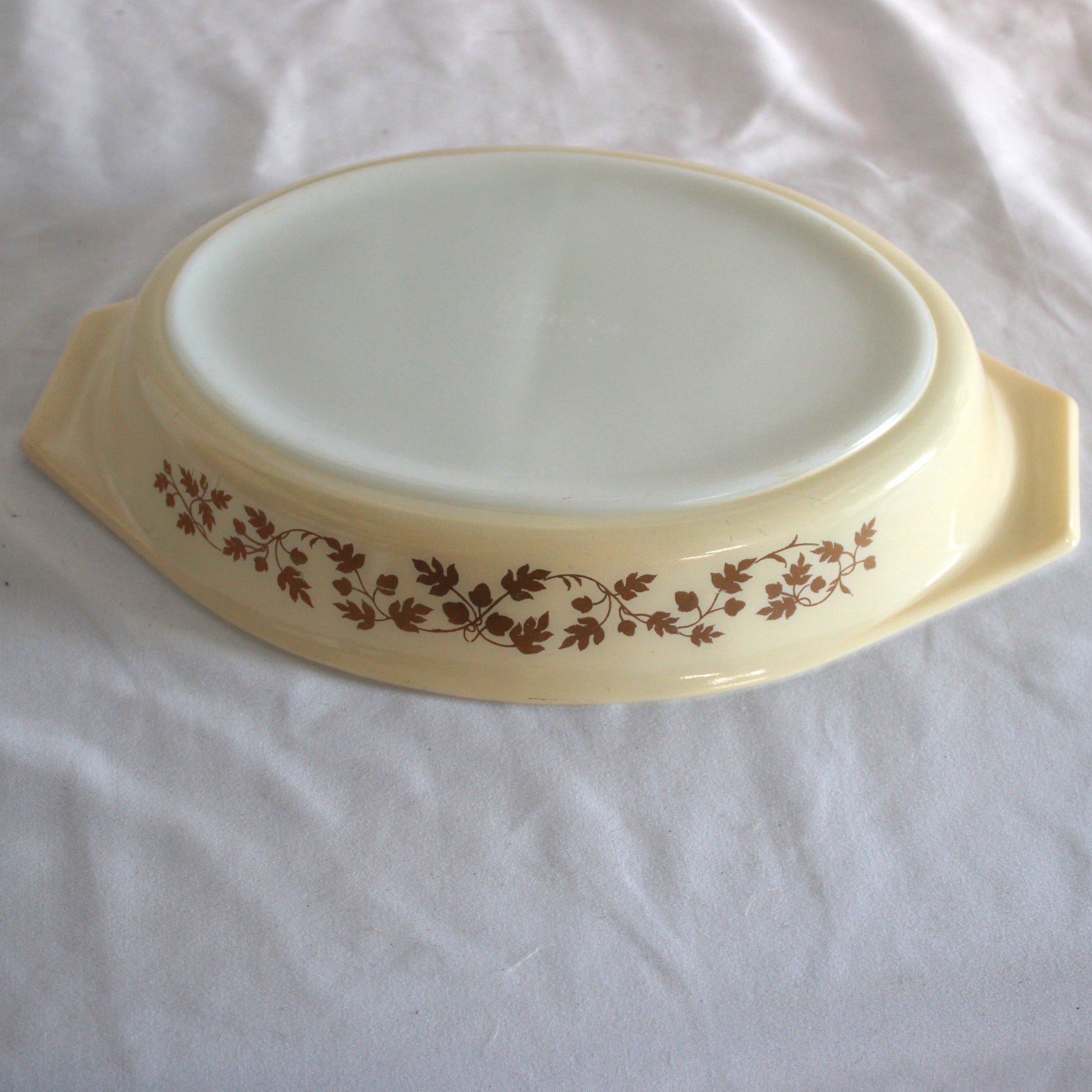 Pyrex Autumn Harvest Divided Oval Casserole Dish 1.5 Quart 063