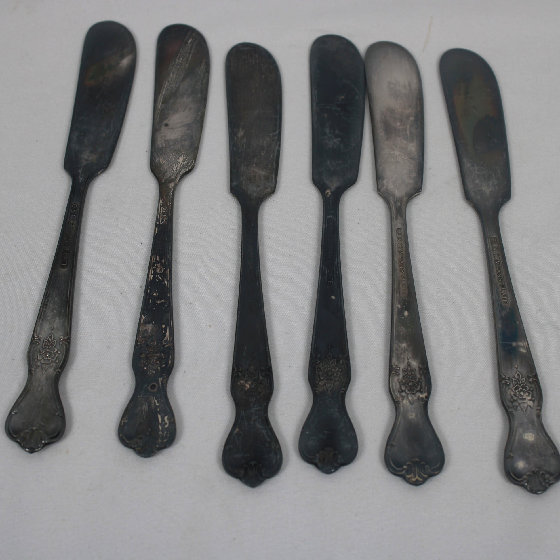 Vintage Old Company Plate "Signature" Silverplate Flatware Set with Wooden Storage Chest - 38 Pieces