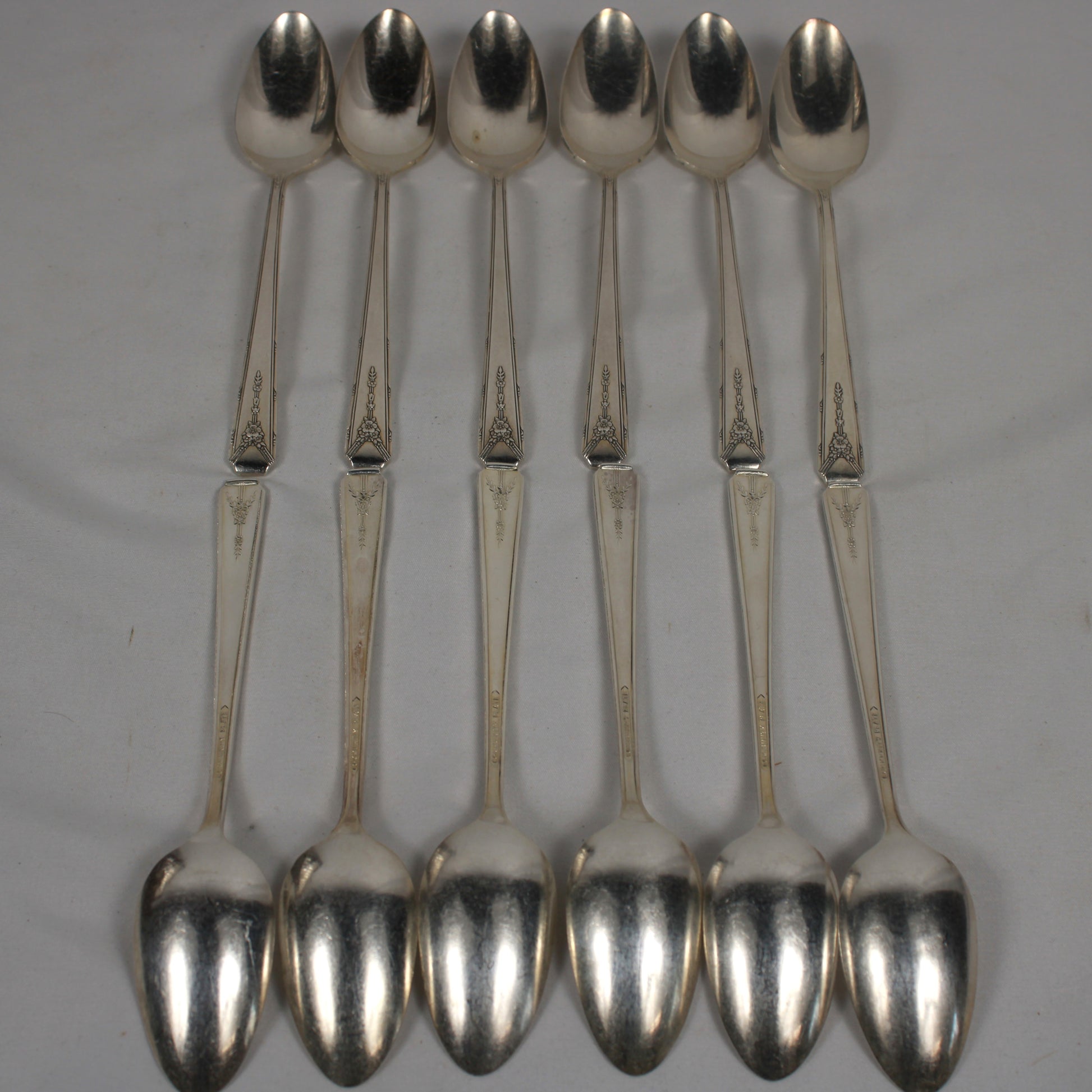 Oneida Community Plate Milady Silverplate Flatware Set with Storage Chest - 79 Pieces