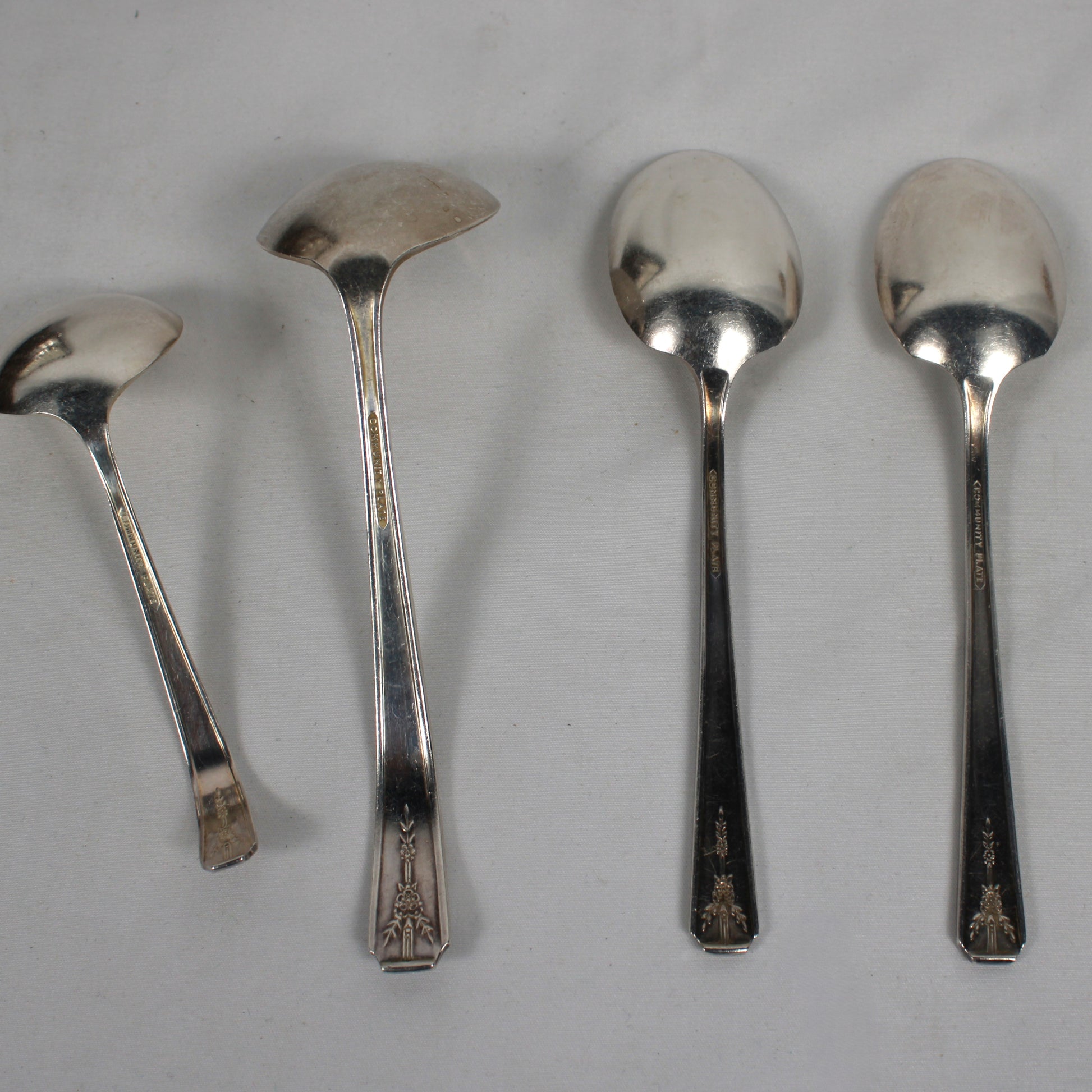 Oneida Community Plate Milady Silverplate Flatware Set with Storage Chest - 79 Pieces