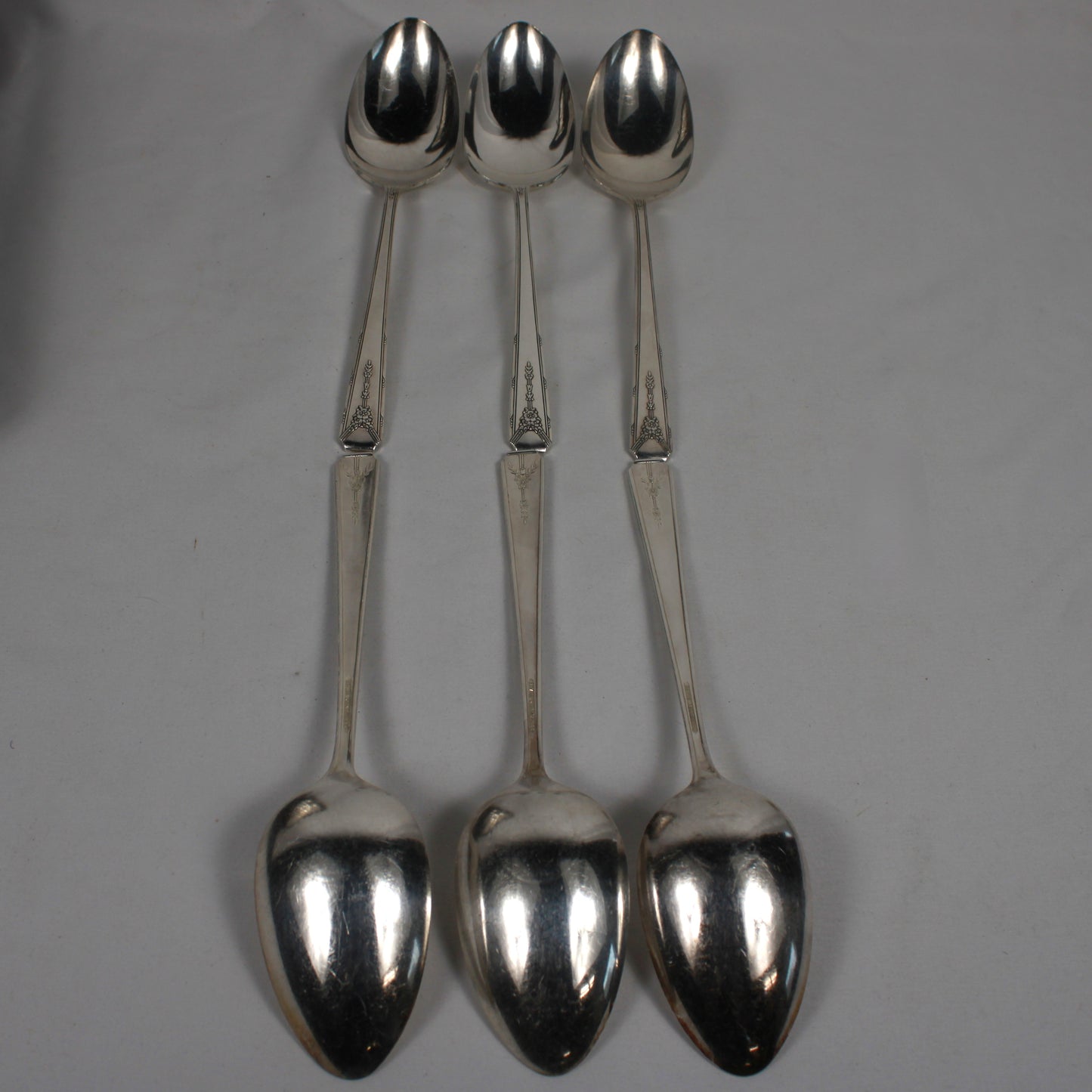Oneida Community Plate Milady Silverplate Flatware Set with Storage Chest - 79 Pieces