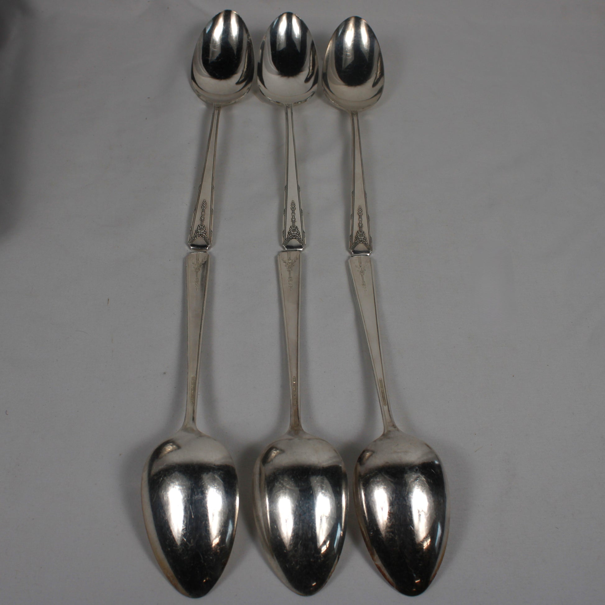 Oneida Community Plate Milady Silverplate Flatware Set with Storage Chest - 79 Pieces