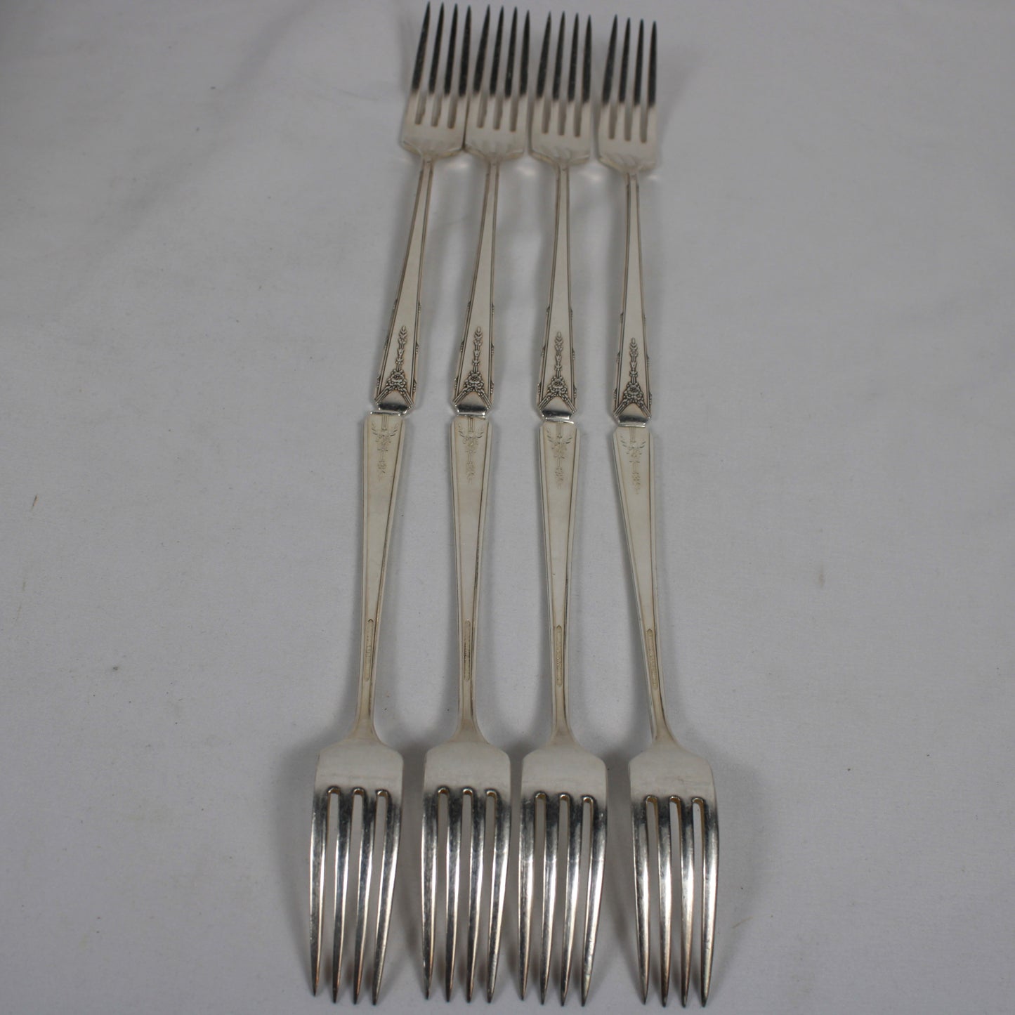 Oneida Community Plate Milady Silverplate Flatware Set with Storage Chest - 79 Pieces