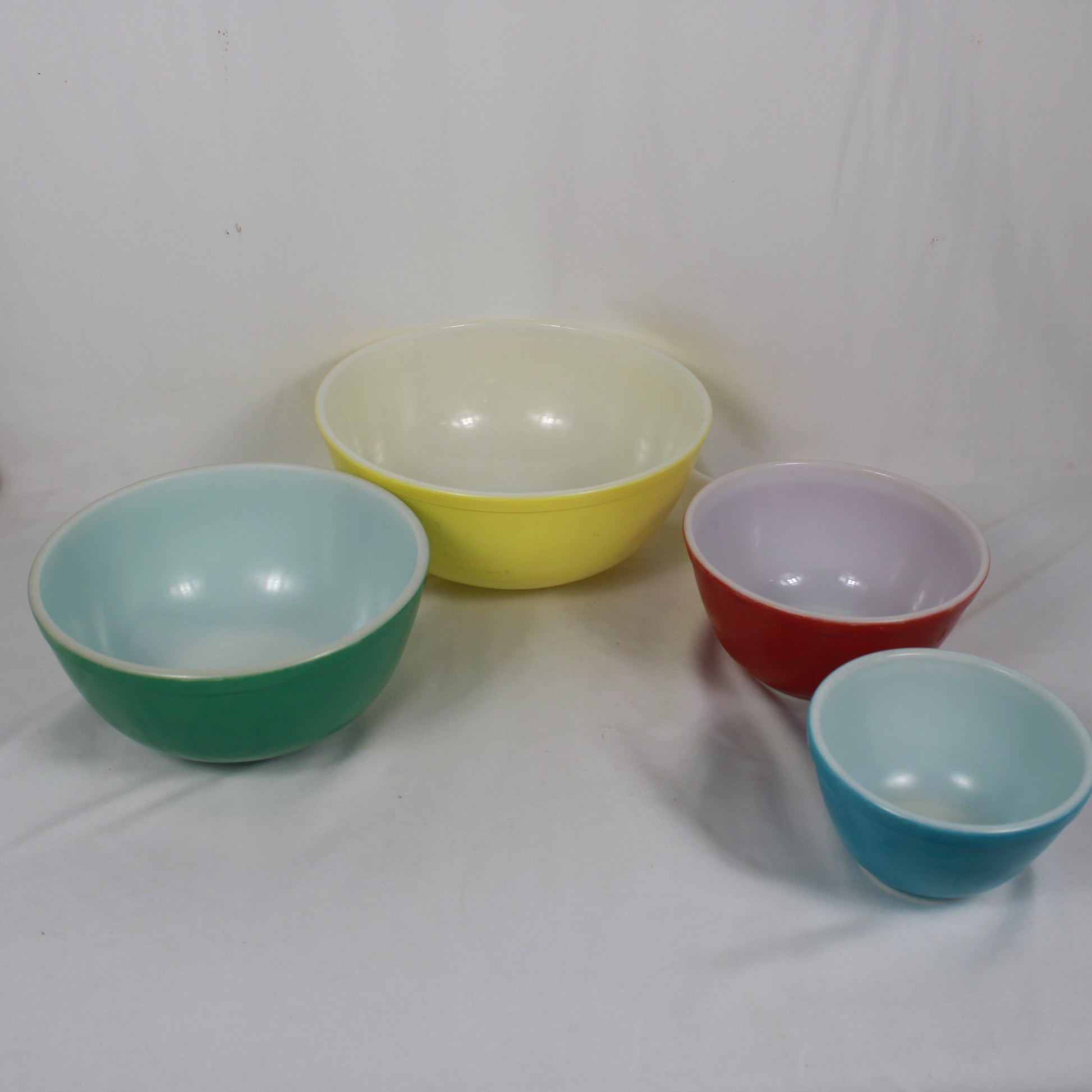 Pyrex Primary Colors Nesting Mixing Bowl Set