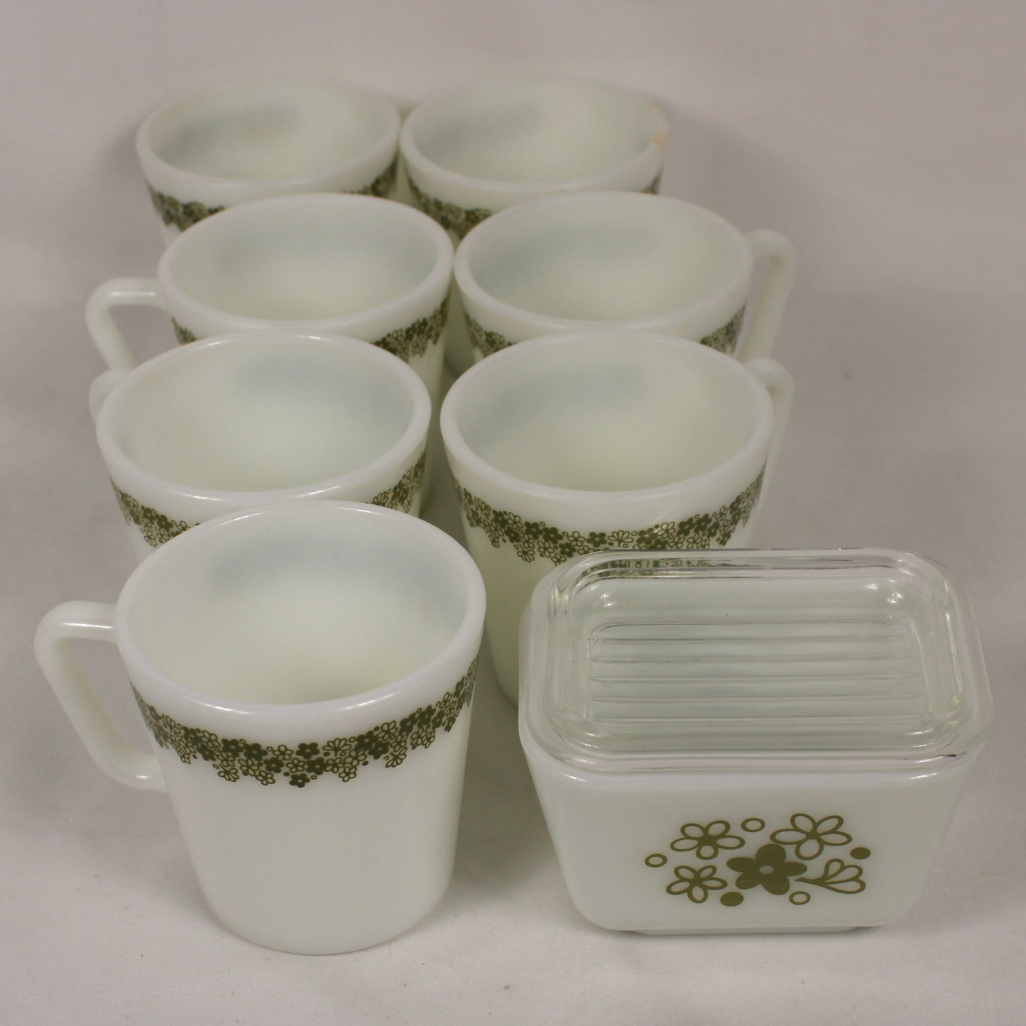 Pyrex Spring Blossom Green Set: Mugs and Covered Refrigerator Dish