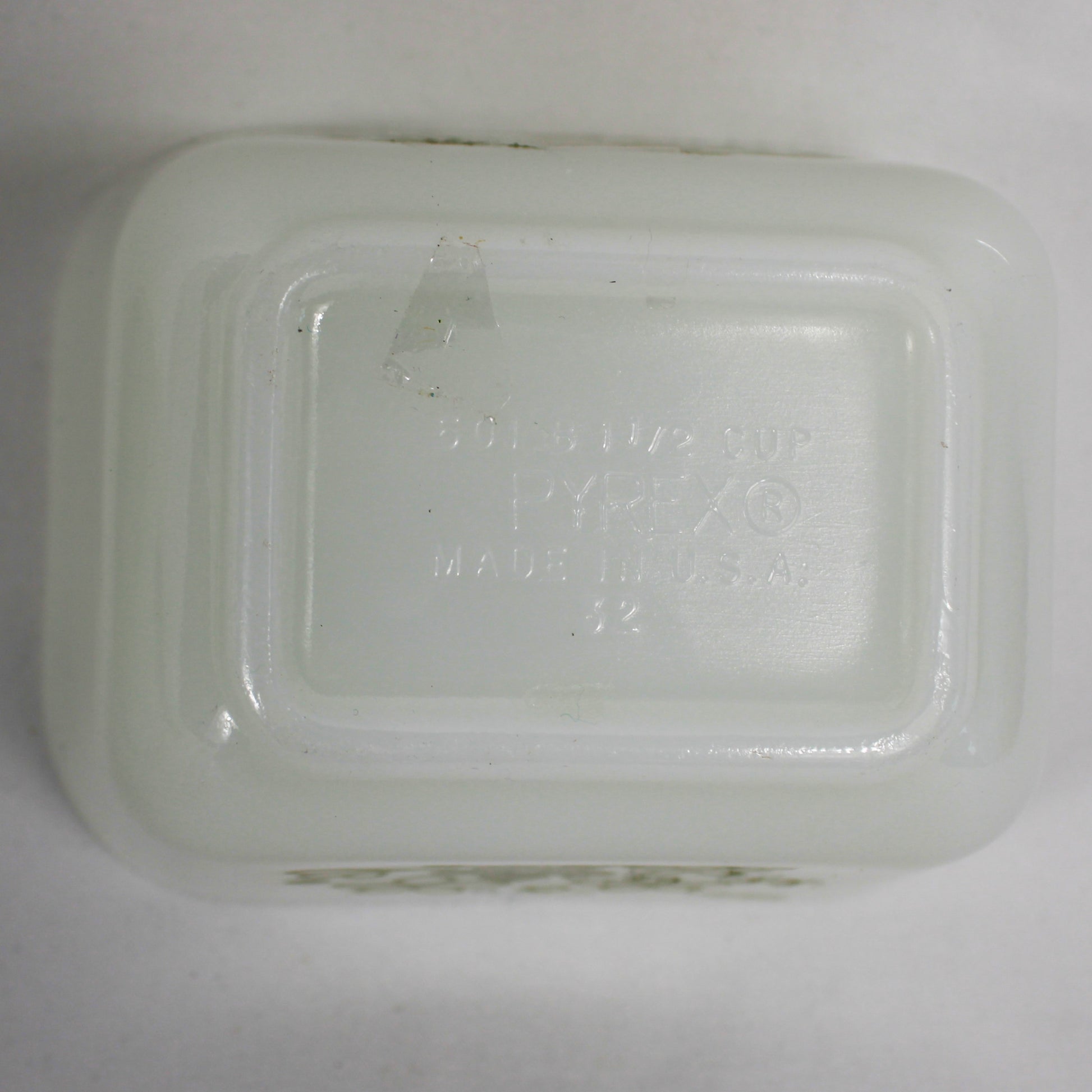 Pyrex Spring Blossom Green Set: Mugs and Covered Refrigerator Dish