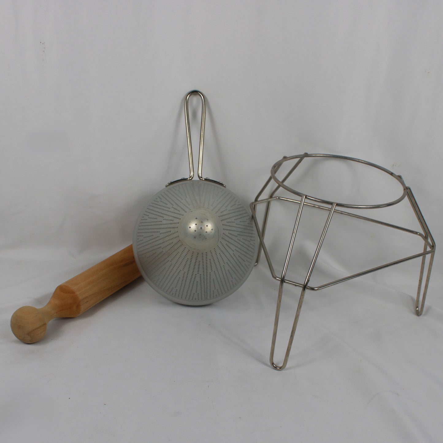 Aluminum Chinois Strainer Set with Chrome Stand and Wooden Pestle
