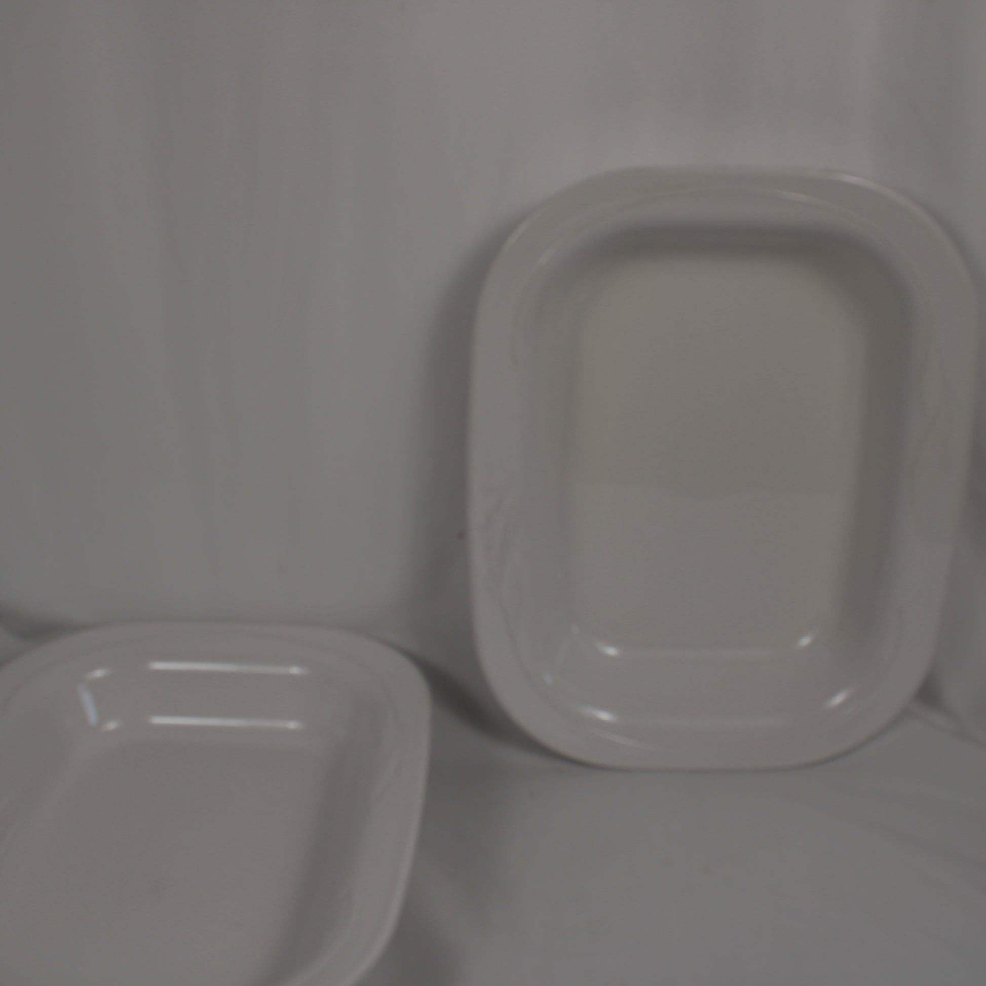 Corning Ware Casual Elegance White Casserole Baking Dishes Set of 2