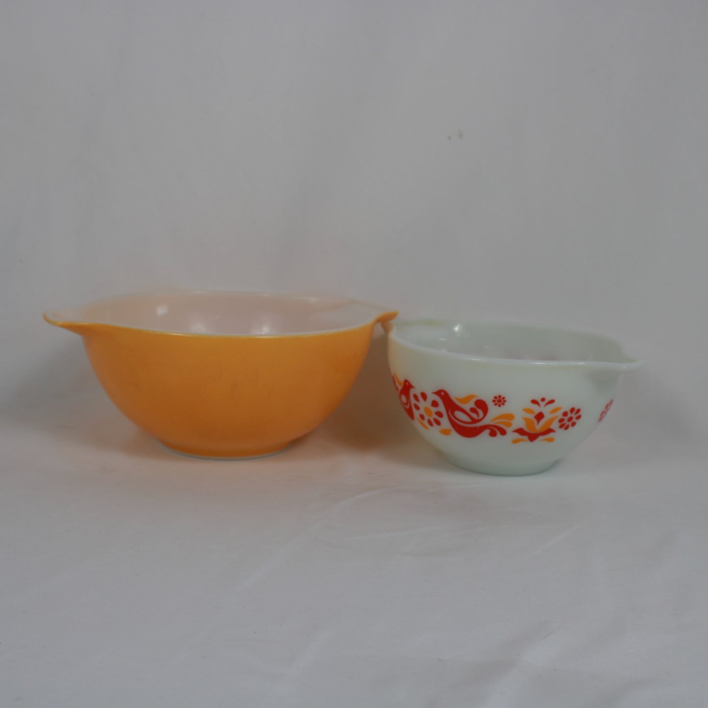 Pyrex Friendship Cinderella Mixing Bowls, Set of 2 (441 & 442)