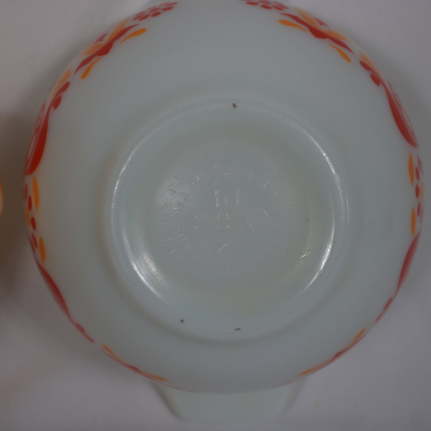 Pyrex Friendship Cinderella Mixing Bowls, Set of 2 (441 & 442)