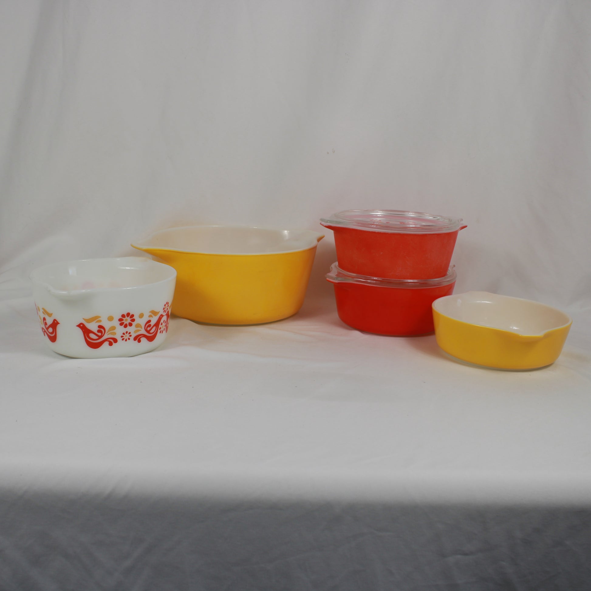 Pyrex Friendship Pattern Casserole Bowls & Cinderella Mixing Bowls Set of 5