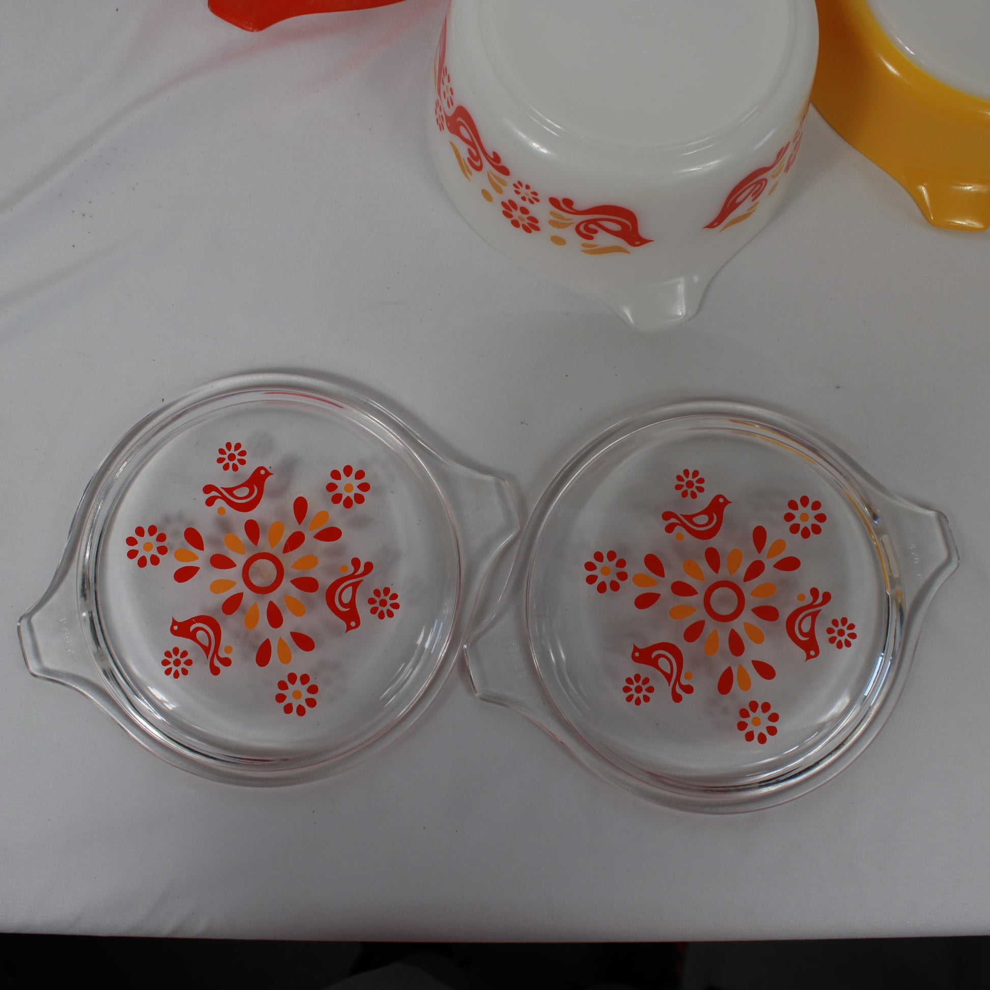 Pyrex Friendship Pattern Casserole Bowls & Cinderella Mixing Bowls Set of 5