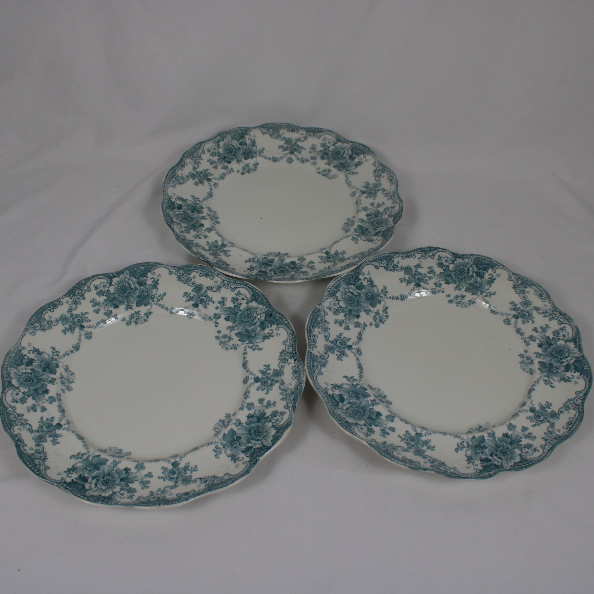 Bishop & Stonier Bexley Flow Blue Plates - Set of 7 Scalloped Dinner and Bread Plates