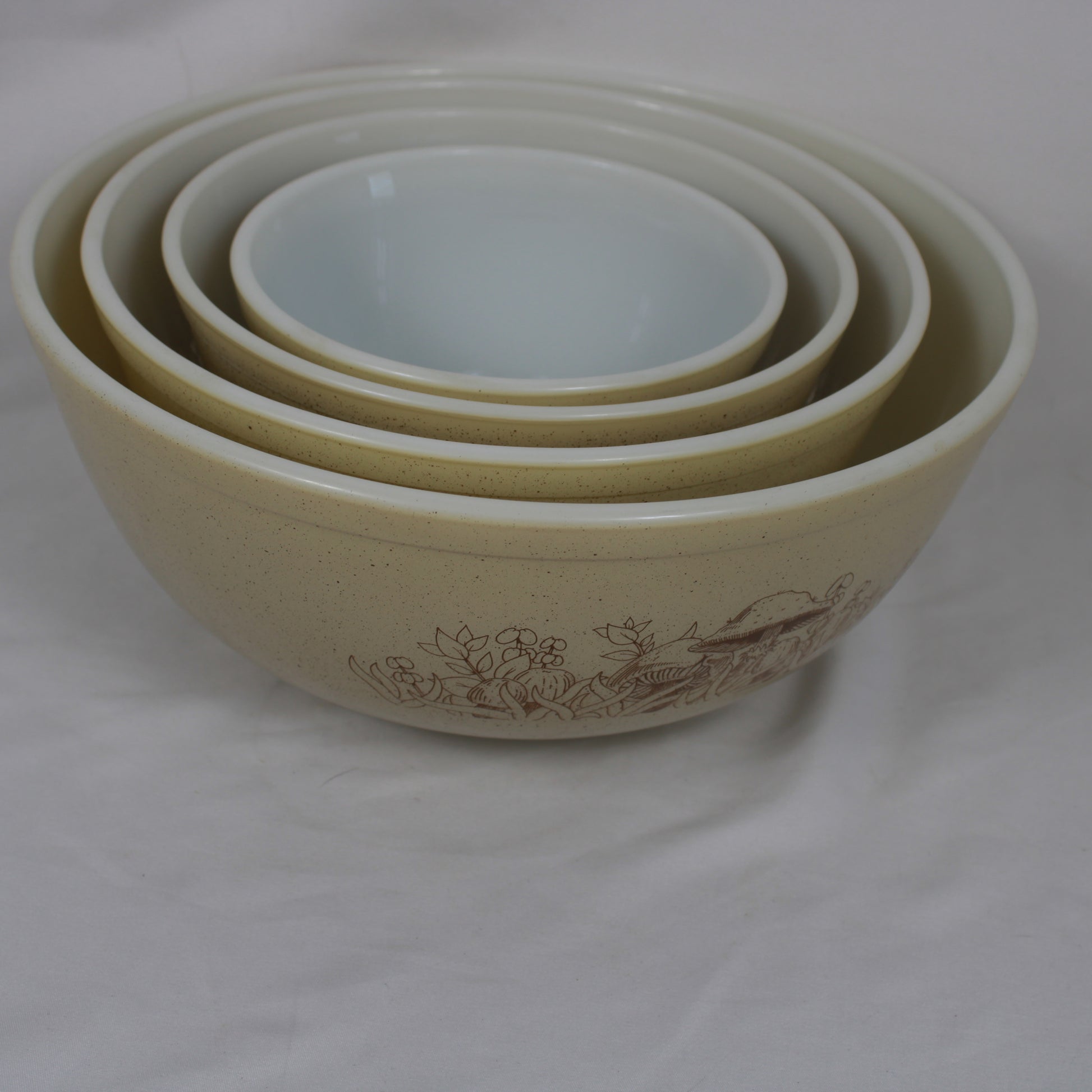 Pyrex Forest Fancies Speckled Mushroom Mixing Bowl Set of 4