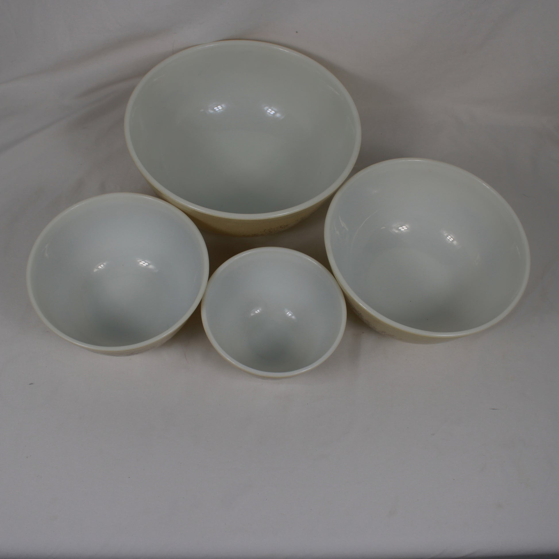 Pyrex Forest Fancies Speckled Mushroom Mixing Bowl Set of 4