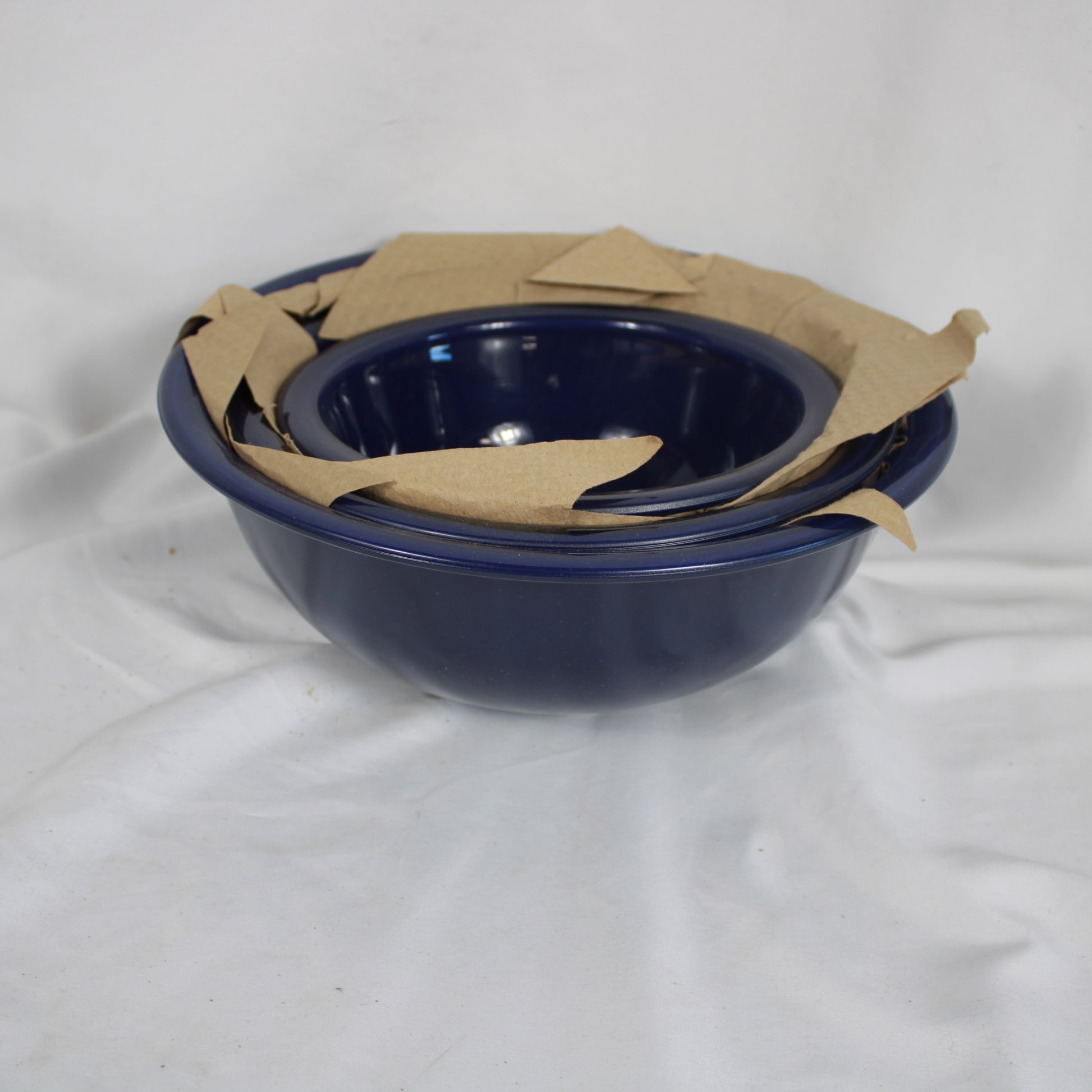 Pyrex Cobalt Blue Glass Mixing Bowl Set in Box (3 Pieces)
