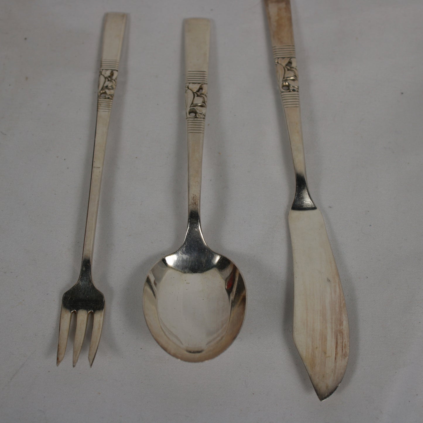 Oneida Community Silverplate Flatware Set with Fitted Wooden Tarnish Chest