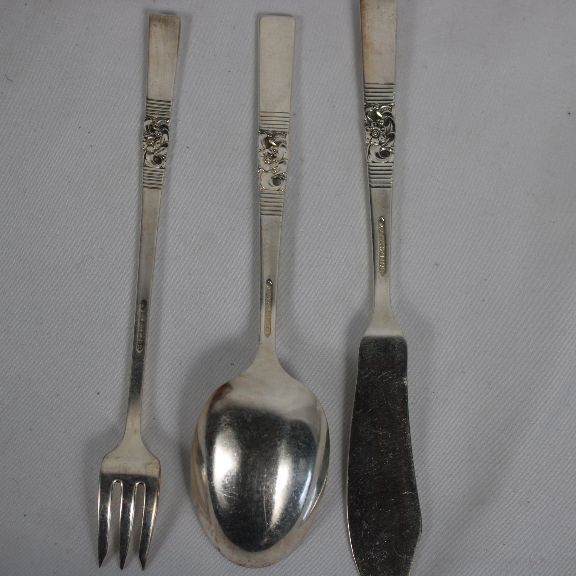 Oneida Community Silverplate Flatware Set with Fitted Wooden Tarnish Chest