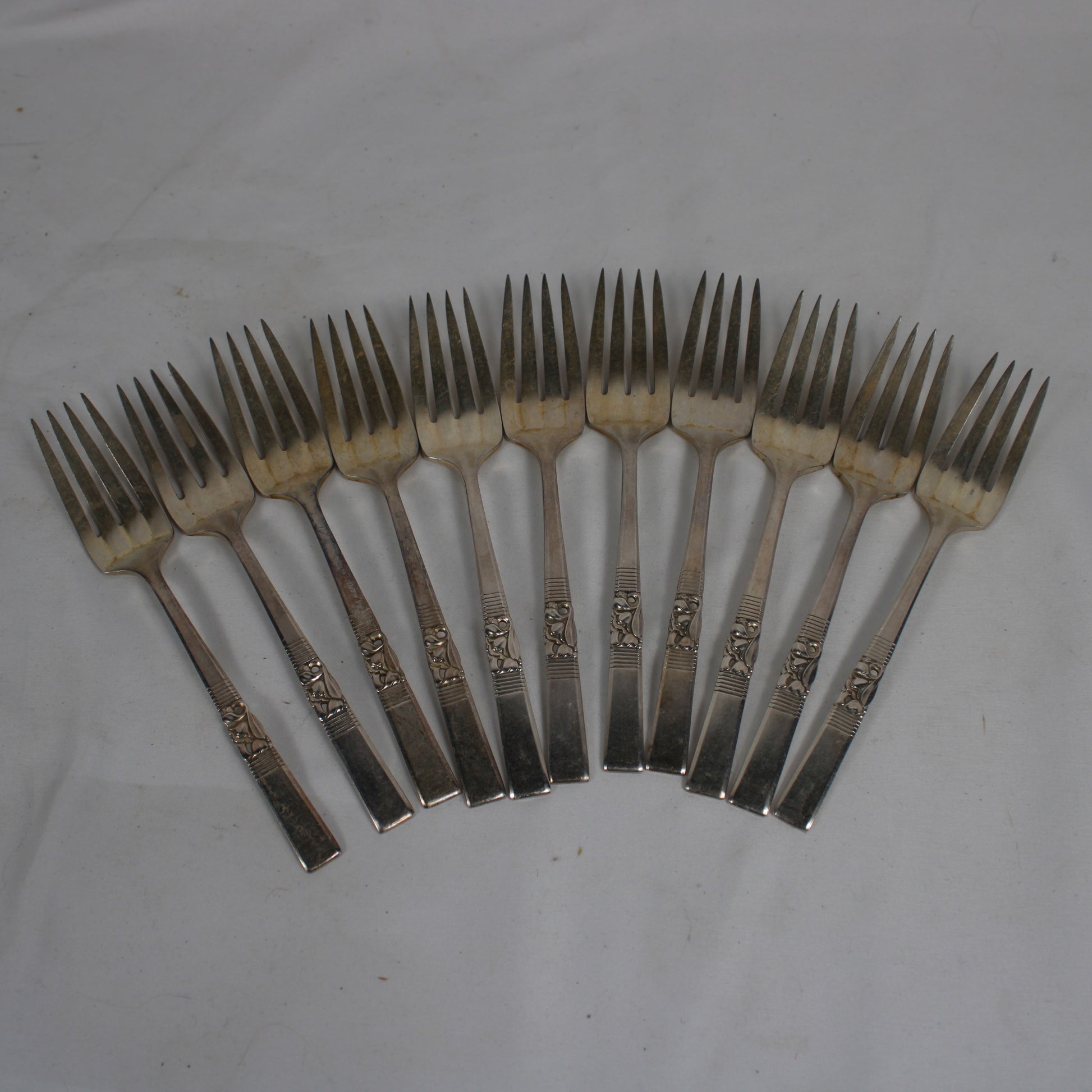 Oneida Community Silverplate Flatware Set with Fitted Wooden Tarnish Chest