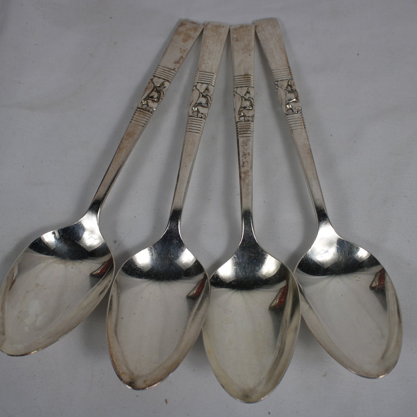 Oneida Community Silverplate Flatware Set with Fitted Wooden Tarnish Chest