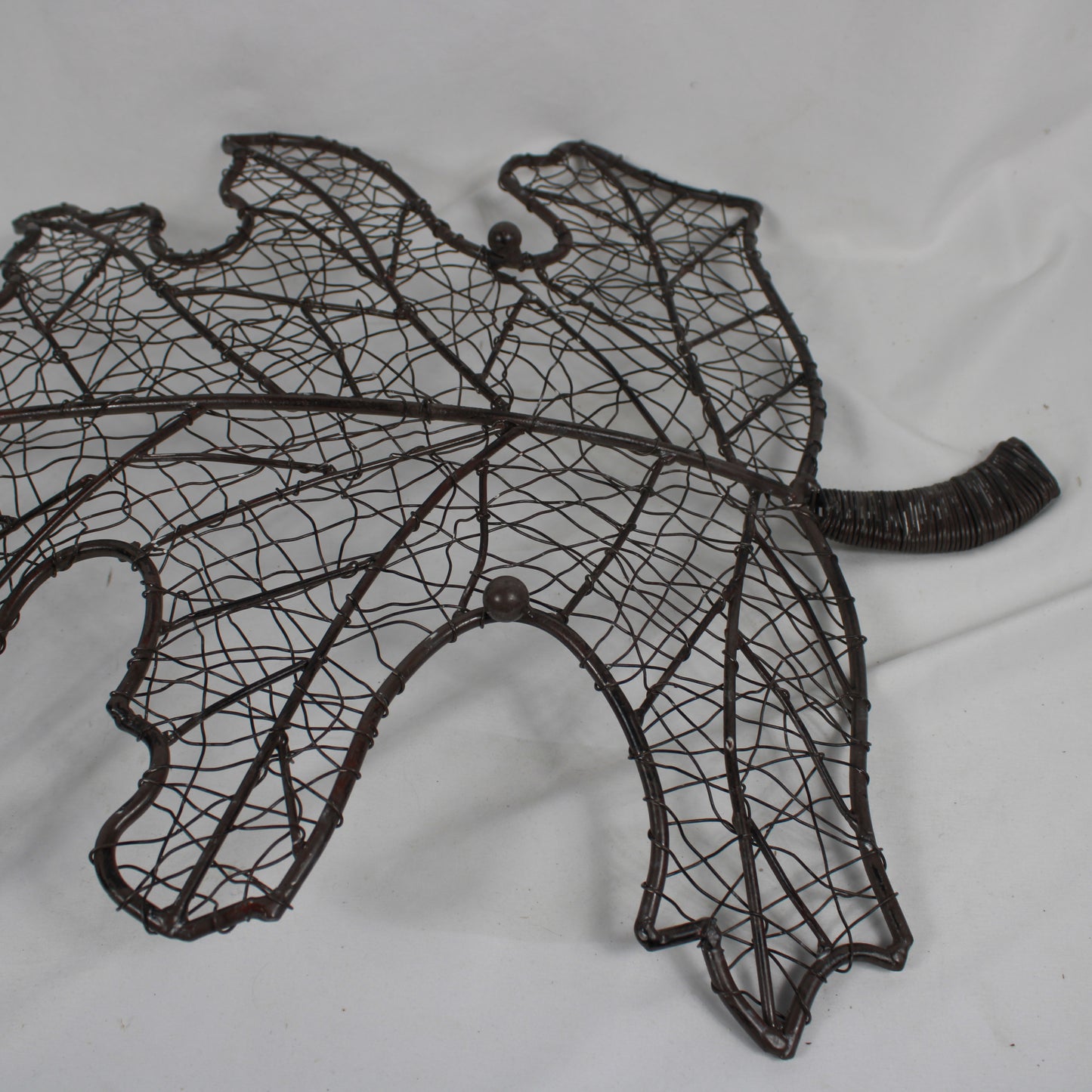 Rustic Dark Metal Wire Oak Leaf Wall Art Decor