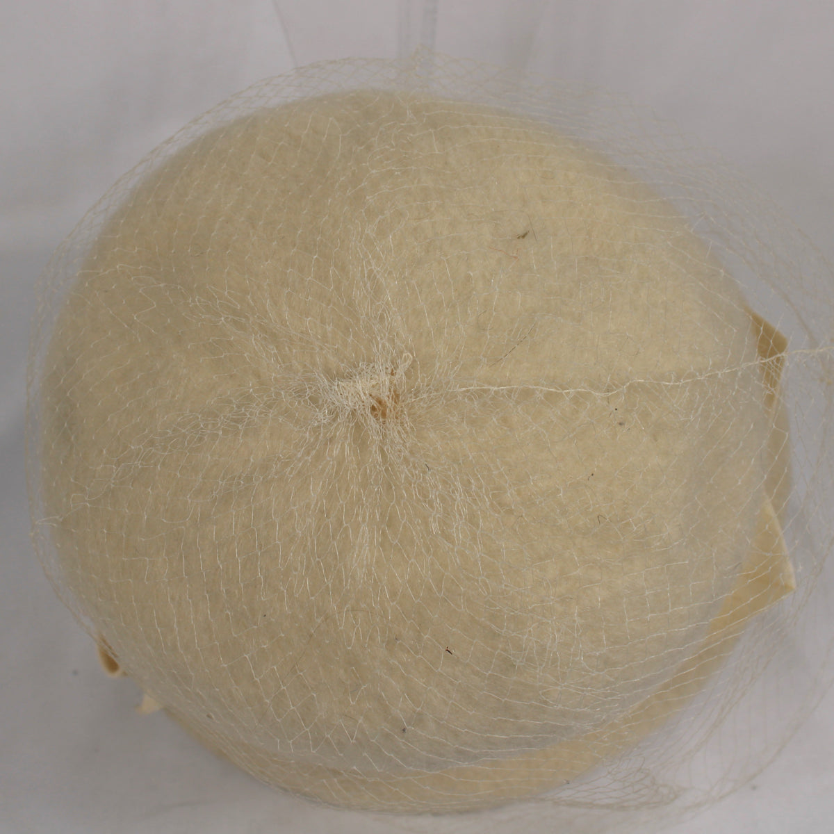 Cream Wool Felt Cloche Hat – 1960s Union Made Pillbox with Net Veiling & Bow