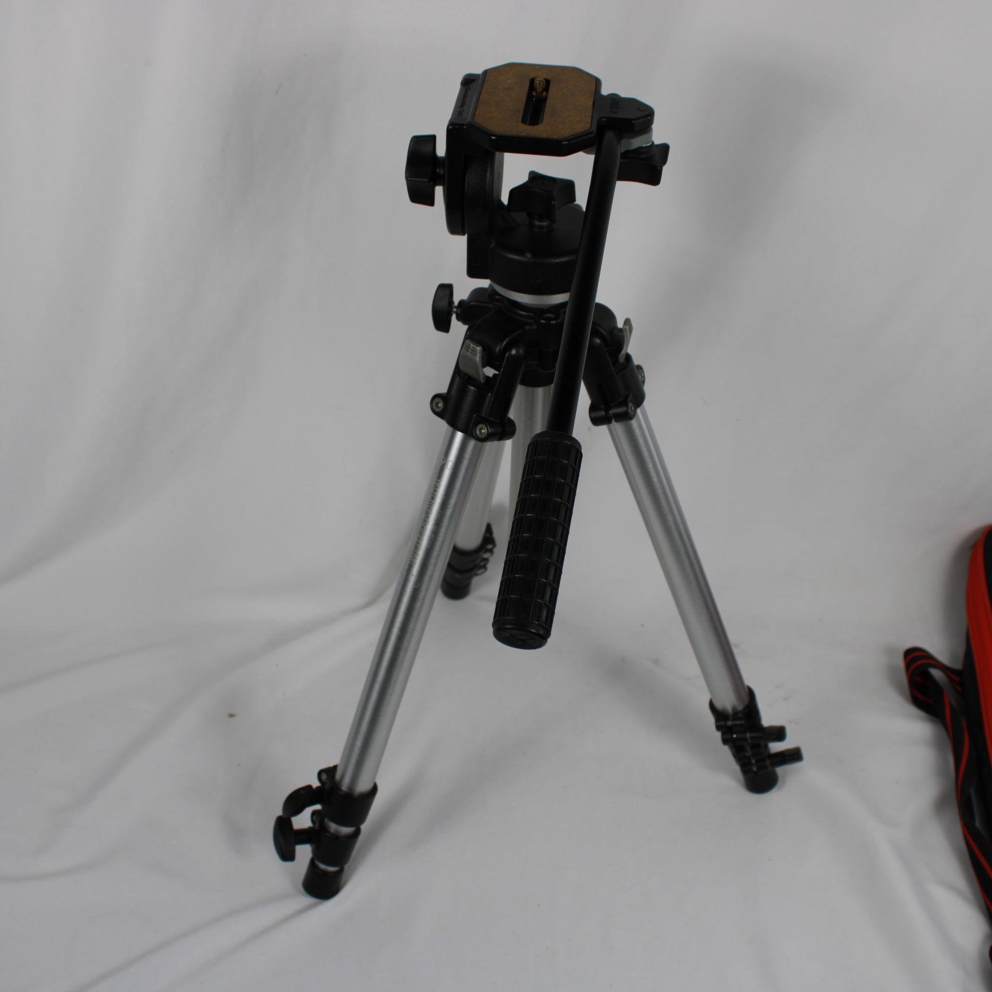 Manfrotto Art 190 Professional Tripod with #128LP Fluid Head & Carrying Case
