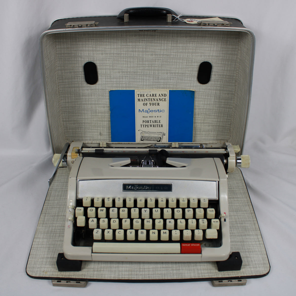 Majestic 812 Portable Typewriter – Classic Brother Build with Case & Manual
