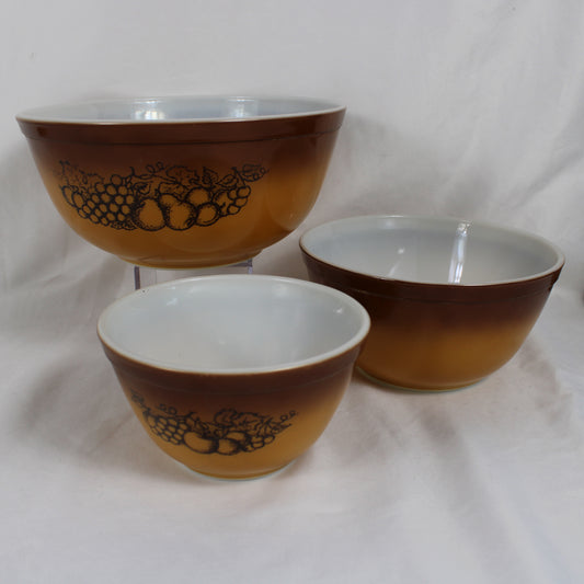 Vintage Pyrex Old Orchard Nesting Mixing Bowls