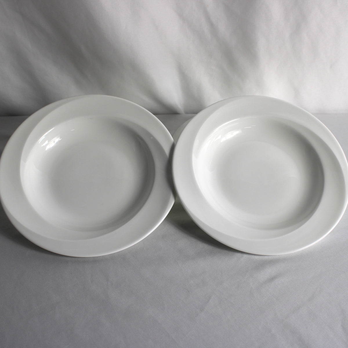 Set of 4 Wedgwood Solar Bone China Rimmed Soup Bowls - Made in England   