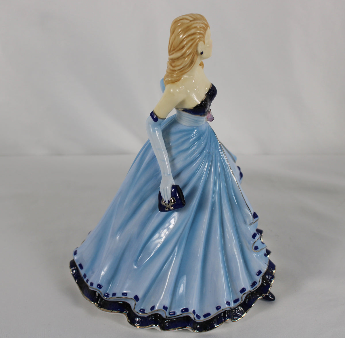 Royal Doulton Pretty Ladies "Best Wishes" Fine Bone China Figurine HN 5493