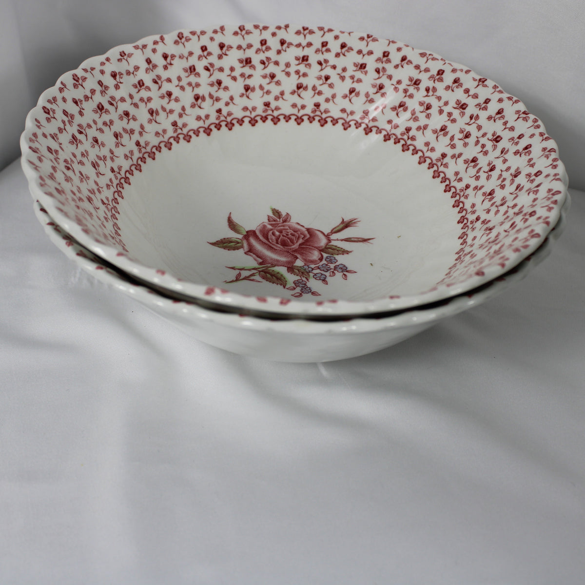 Vintage Johnson Bros "Rose Bouquet" English Earthenware Dinnerware Set