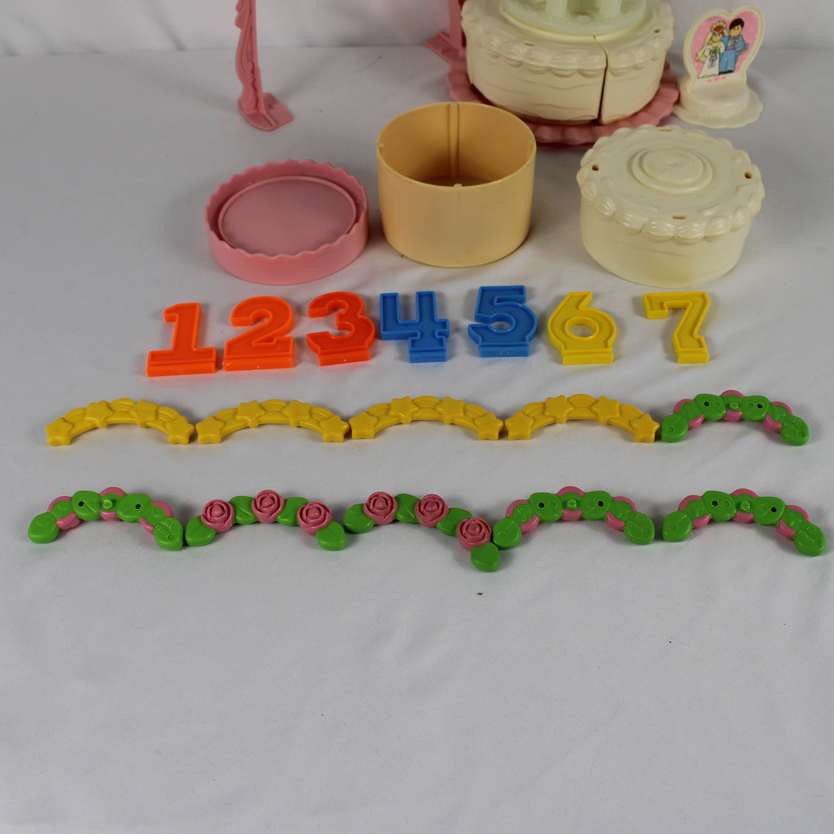 Vintage Fisher-Price Fun With Food Create-A-Cake Play Set #2152 (1988–1990)