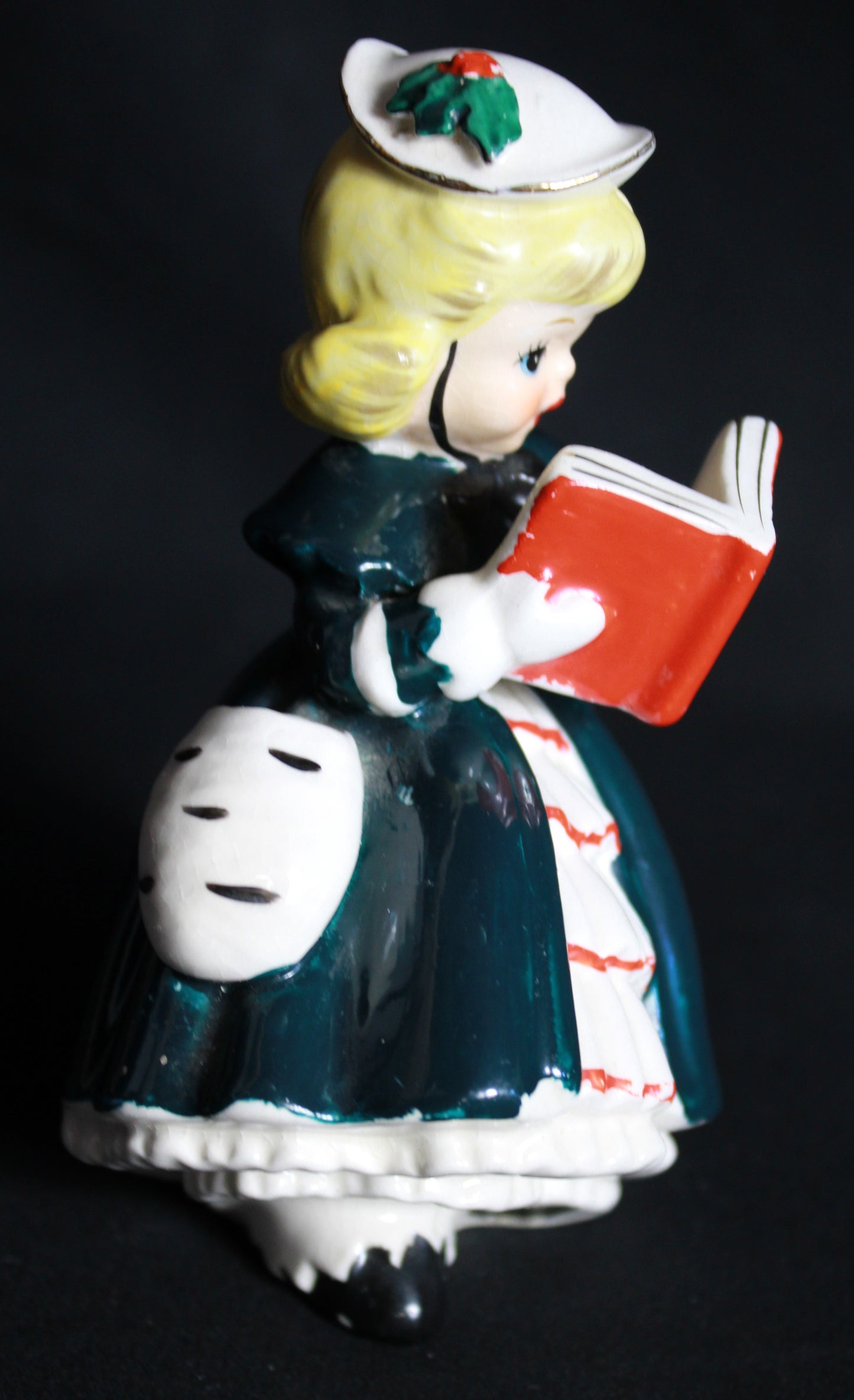 Enchanting 1950s Caroler Girl Figurine (AX1690 B)